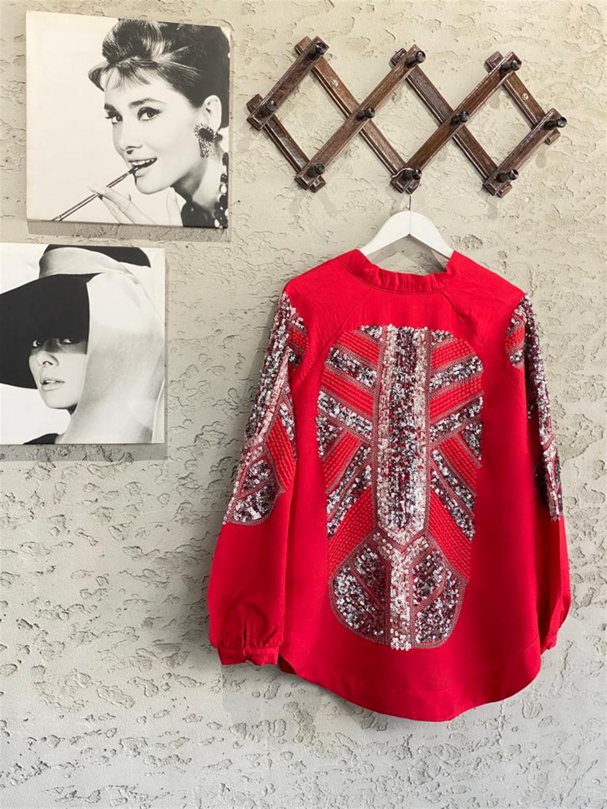 Pul Payet İşlemeli Kırmızı Keten Kimono
