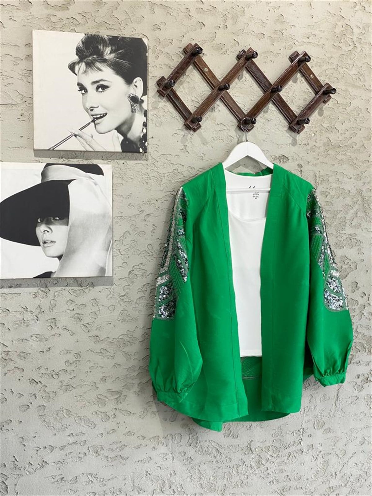 Pul Payet İşlemeli Yeşil Keten Kimono