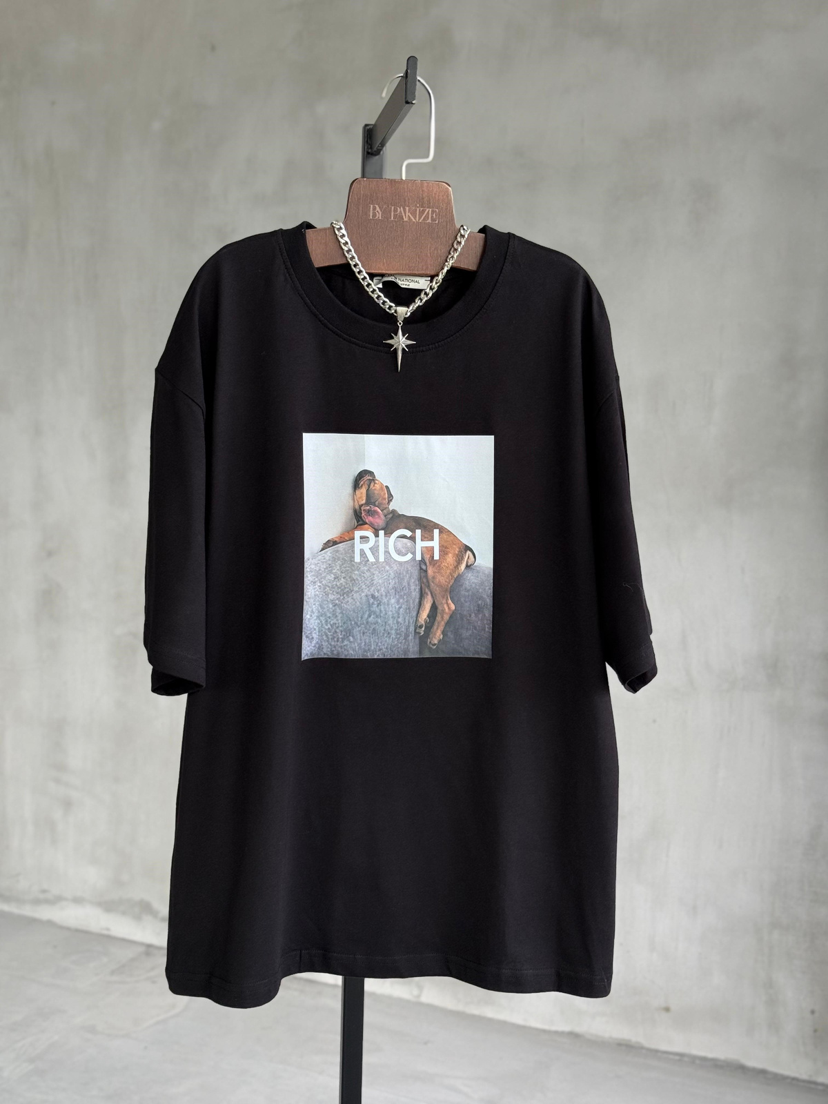 Rich Baskılı Oversize Tişört (Siyah)