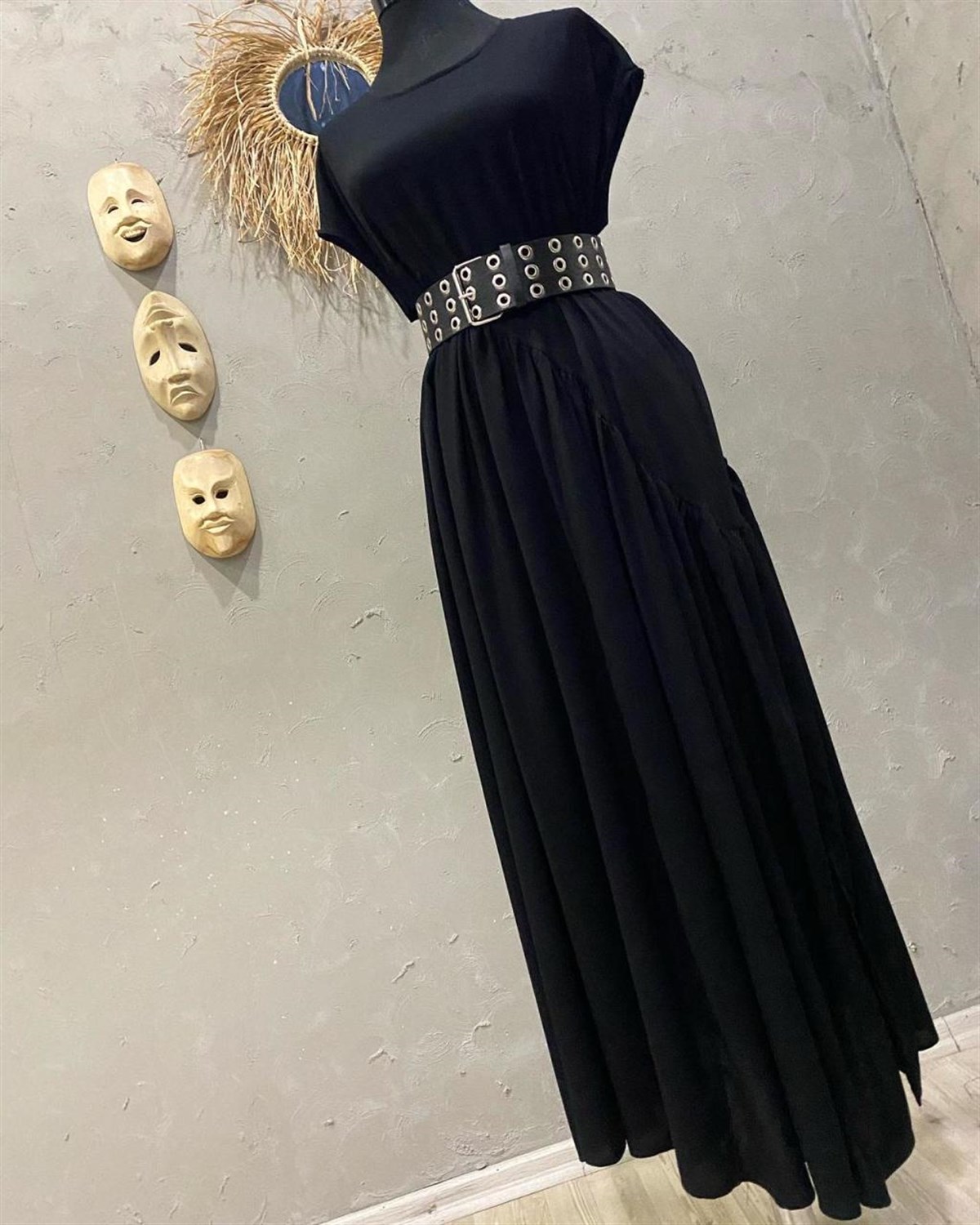 Salaş Model Tam Boy Yırtmaçlı Elbise (SİYAH)