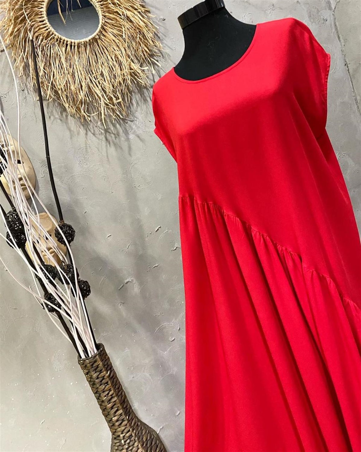 Salaş Model Yırtmaçlı Tam Boy Elbise (KIRMIZI)