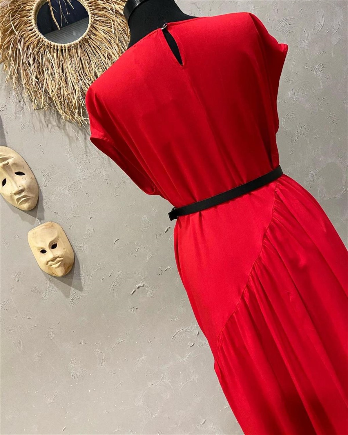 Salaş Model Yırtmaçlı Tam Boy Elbise (KIRMIZI)