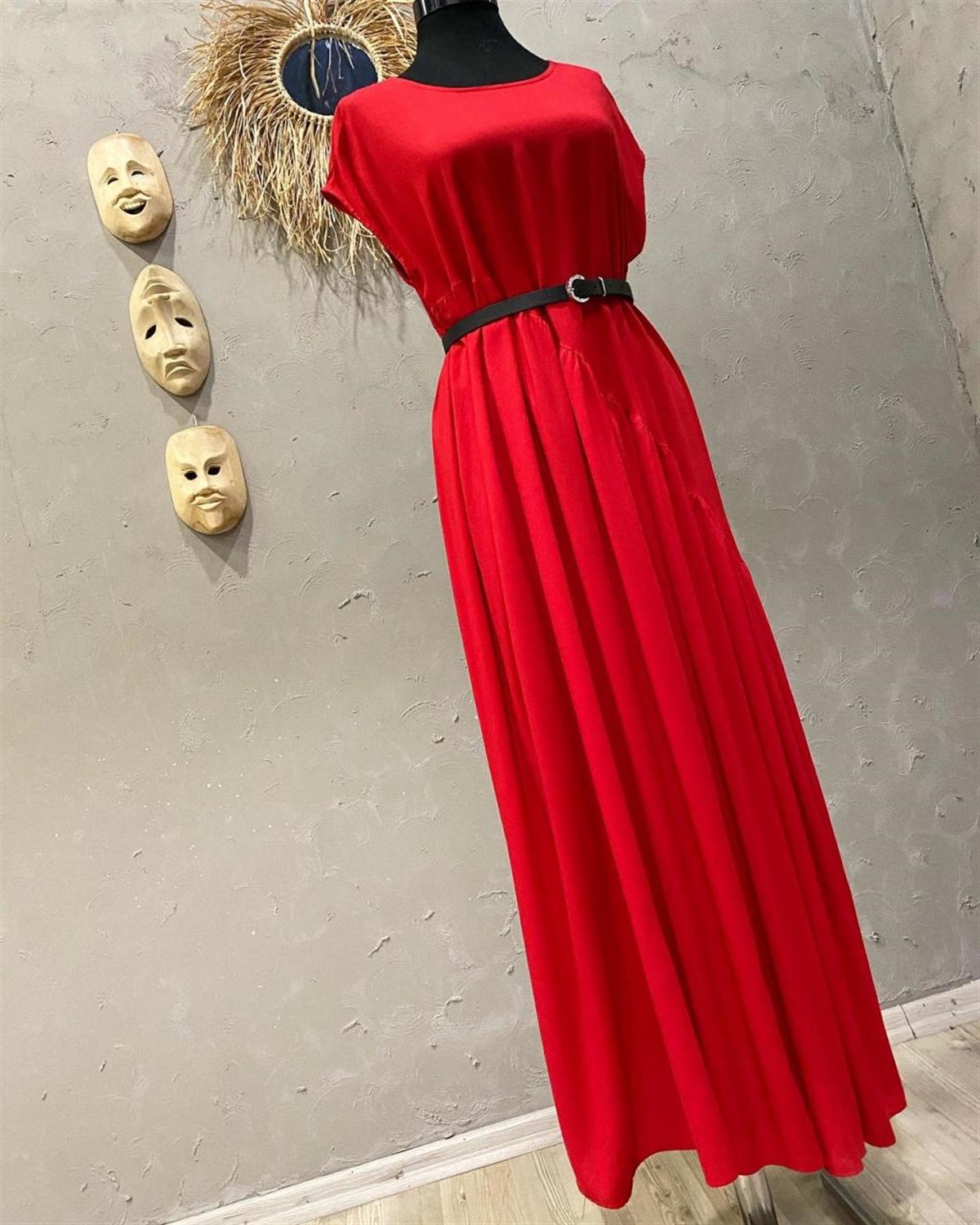 Salaş Model Yırtmaçlı Tam Boy Elbise (KIRMIZI)