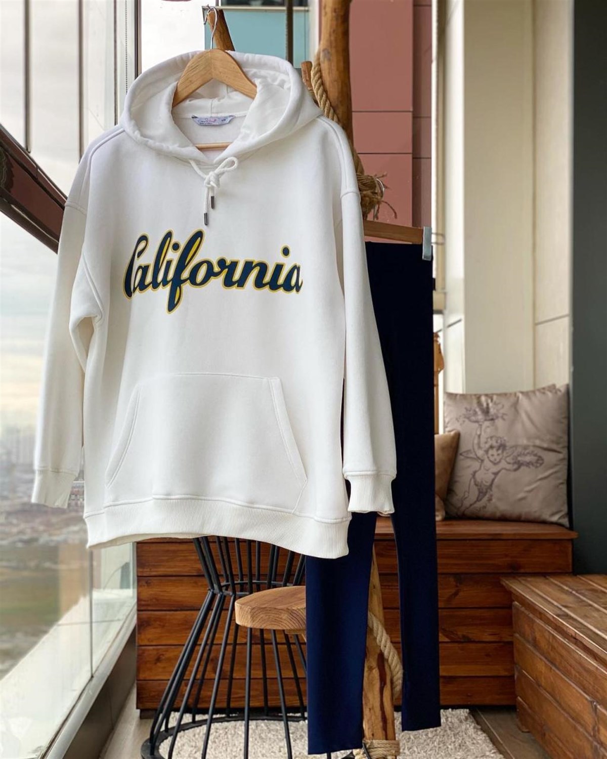 Salaş Üç İplik Kumaş Sweatshirt (BEYAZ)