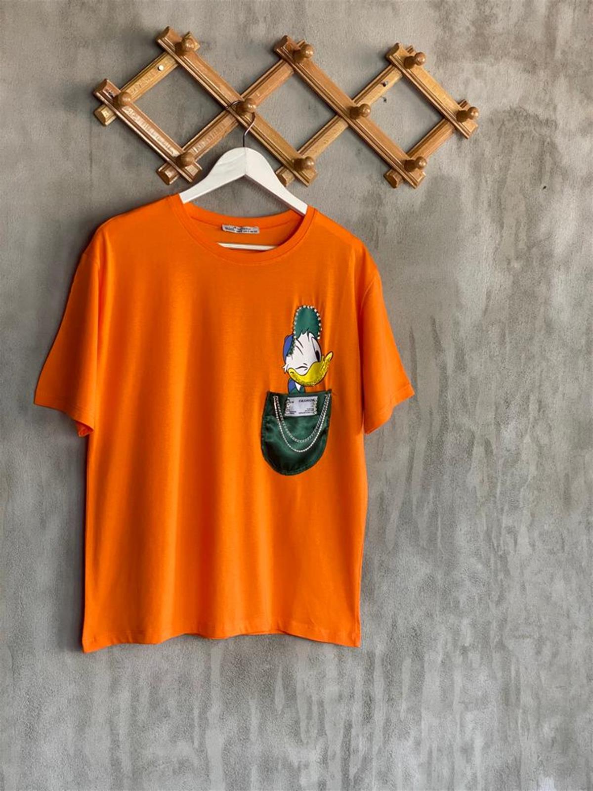 Saten Cep Taş İşlemeli Daffy Duck Kadın Tişört (Oranj)