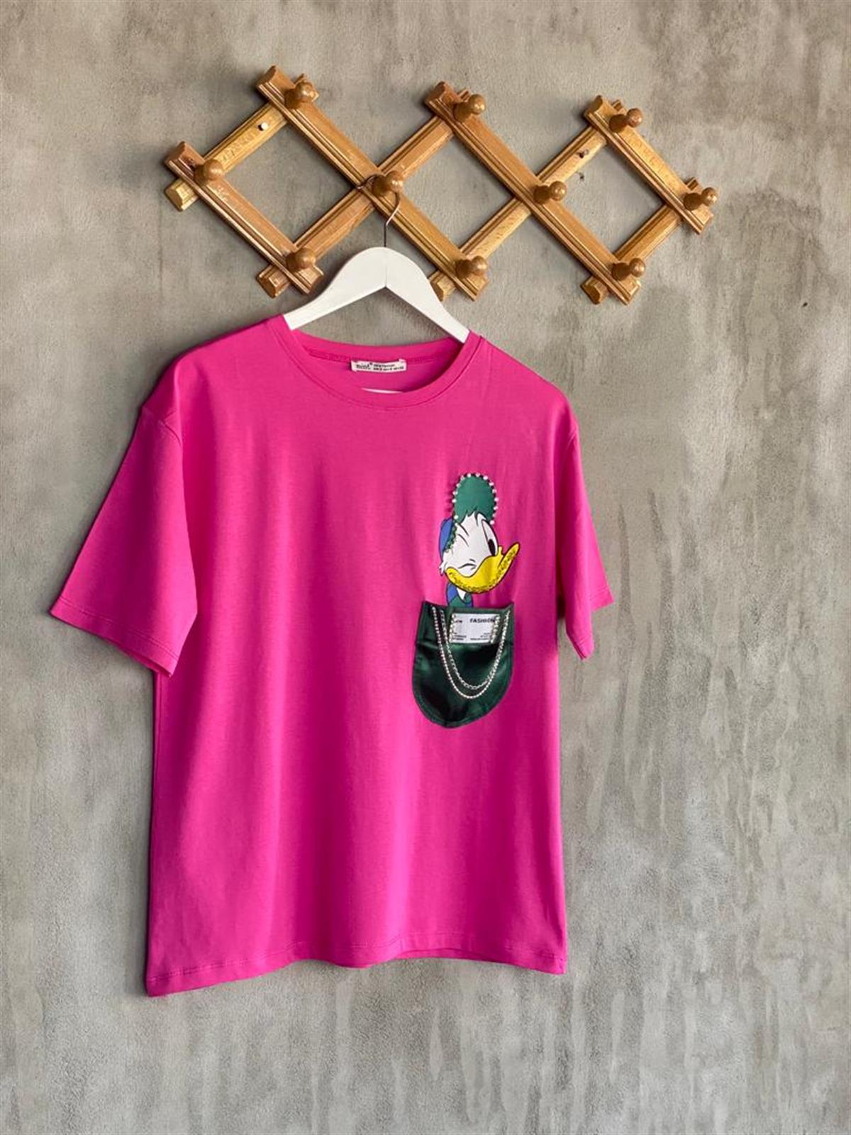 Saten Cep Taş İşlemeli Daffy Duck Kadın Tişört (Fuşya)