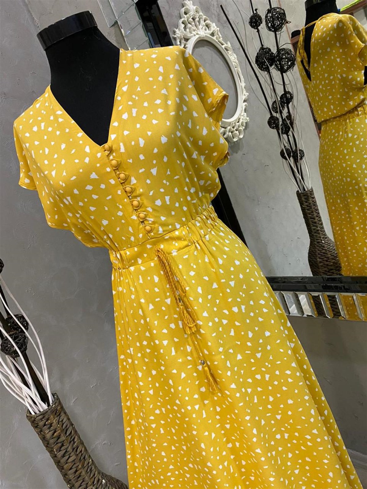 Sırt Detaylı Beli Lastikli Midi Boy Elbise (SARI)