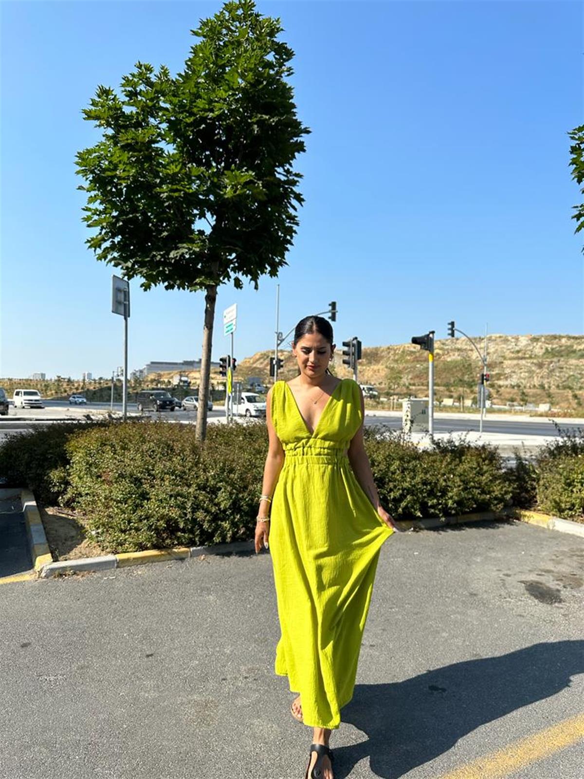 Sırt Detaylı Keten Elbise (Yağ Yeşili)