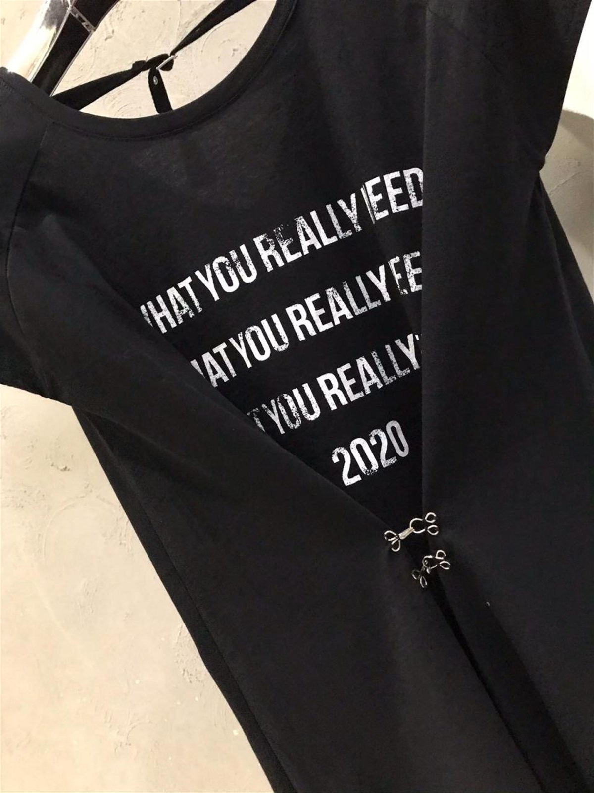 Sırt Detaylı Tshirt (BEYAZ & SİYAH)