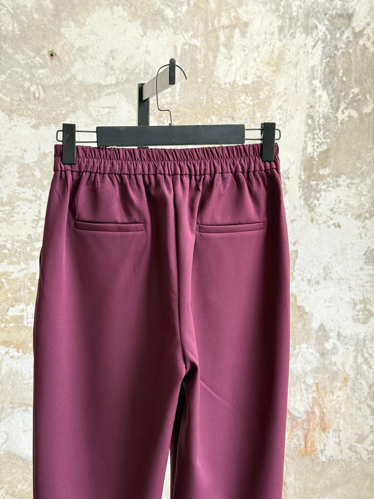 Sırt Lastik Detaylı Havuç Model Pantolon (Mürdüm)