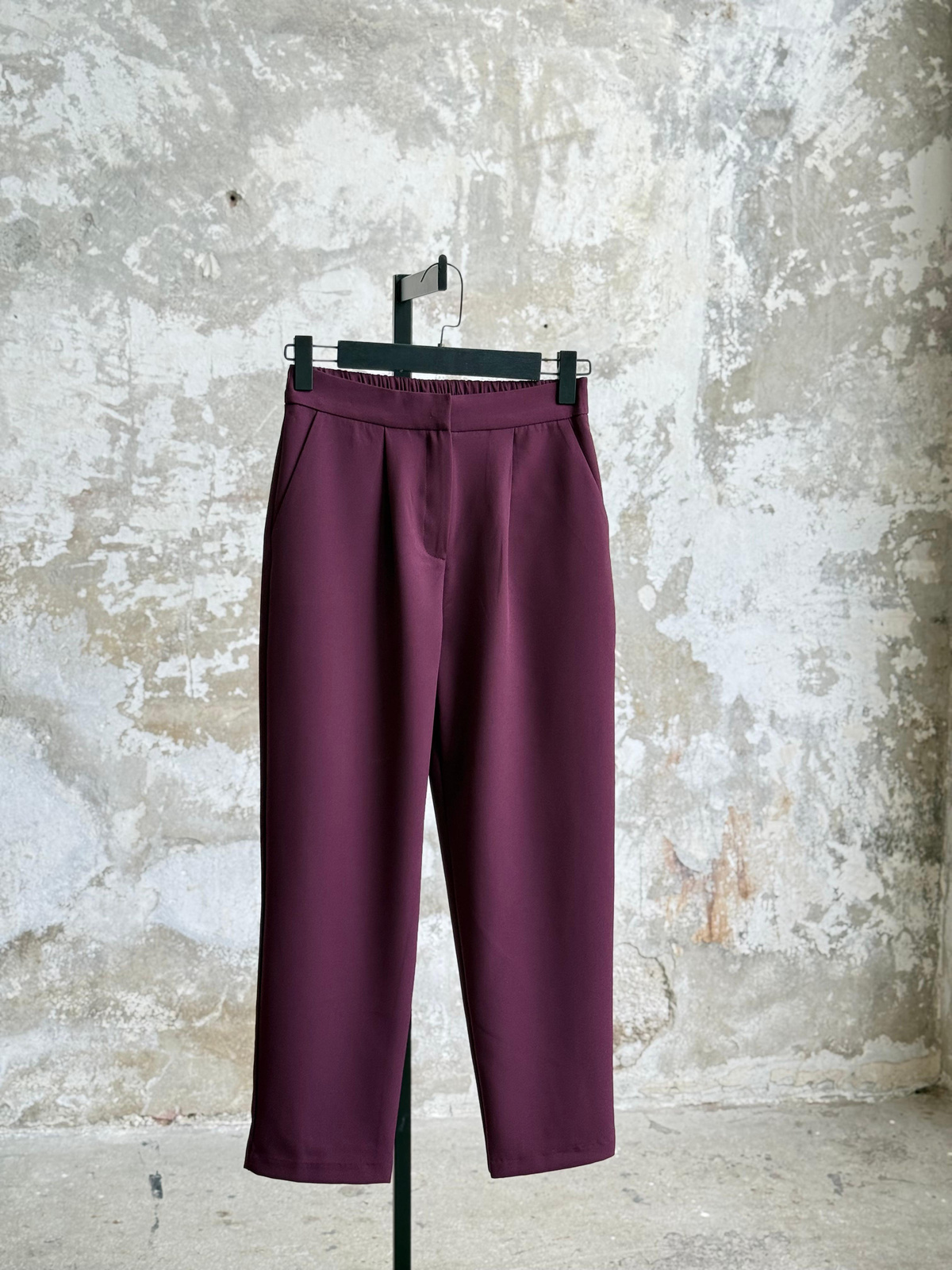 Sırt Lastik Detaylı Havuç Model Pantolon (Mürdüm)