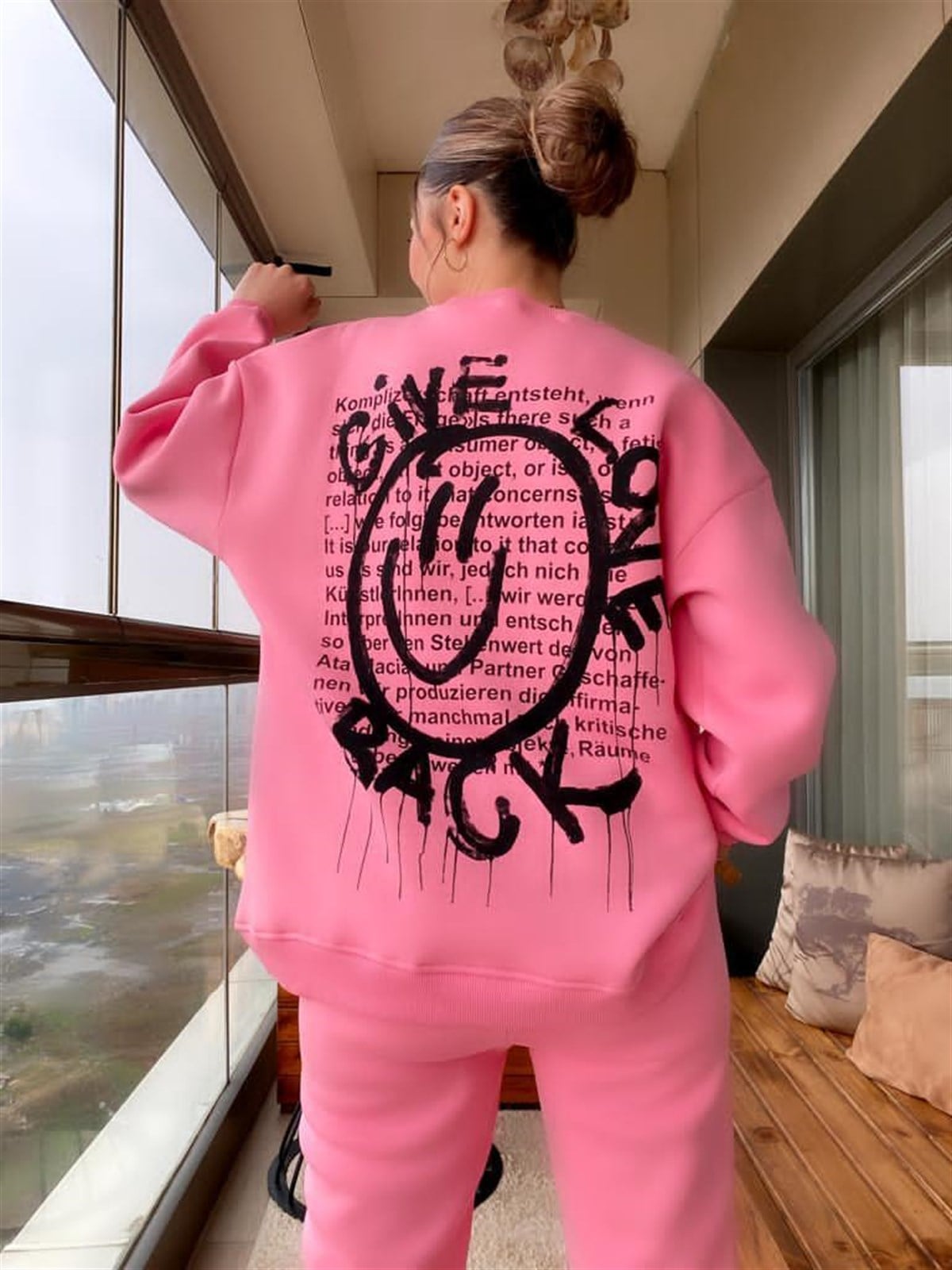 Sırtı Yazı Detaylı Salaş İçi Şardonlu Takım (PEMBE)