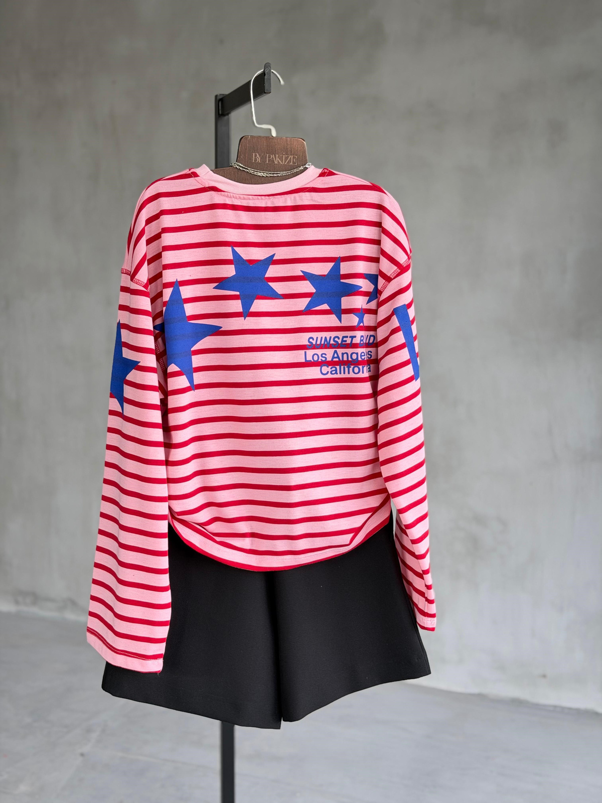Sırtı Yıldız Baskılı Çizgili Salaş Sweatshirt (Pembe)