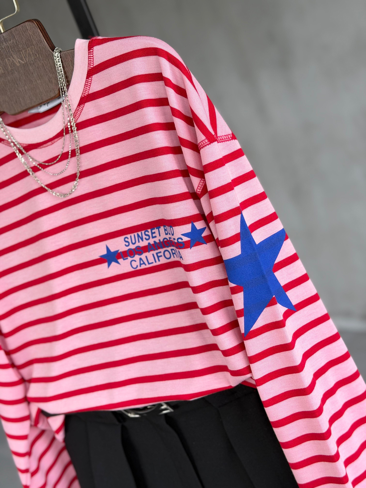 Sırtı Yıldız Baskılı Çizgili Salaş Sweatshirt (Pembe)