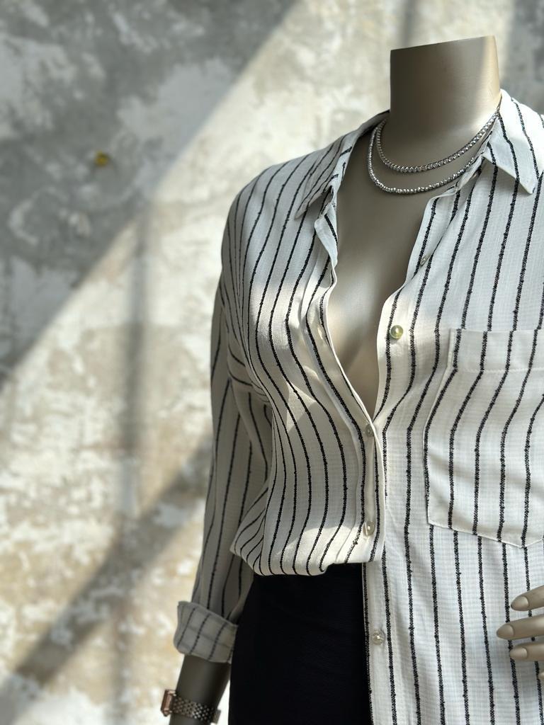 Siyah Çizgili Oversize Kadın Gömlek (Beyaz)