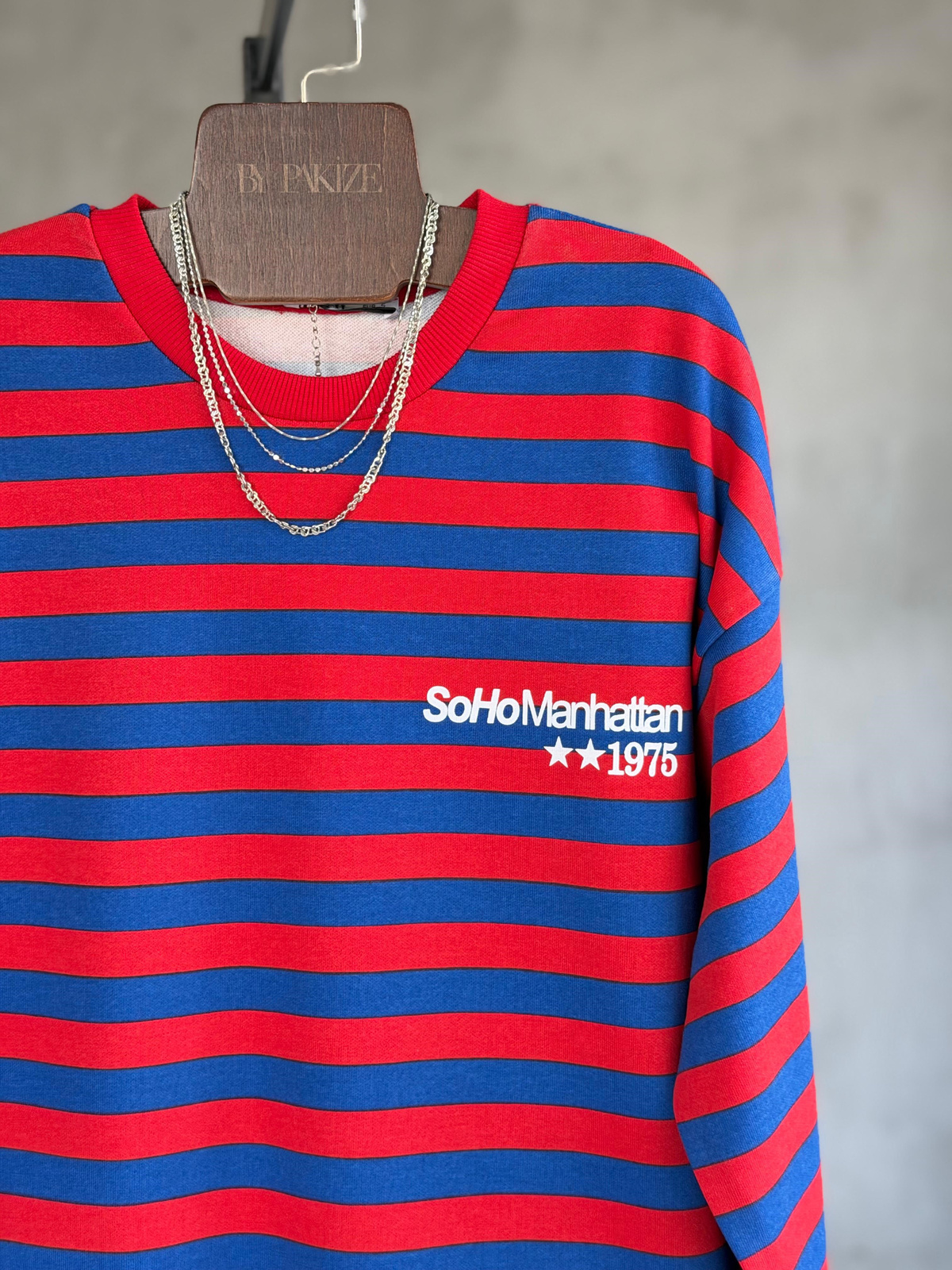 SoHo Manhattan Sırt Yıldız ve Yazı Baskılı Çizgili Sweatshirt(Sax-Kırmızı)