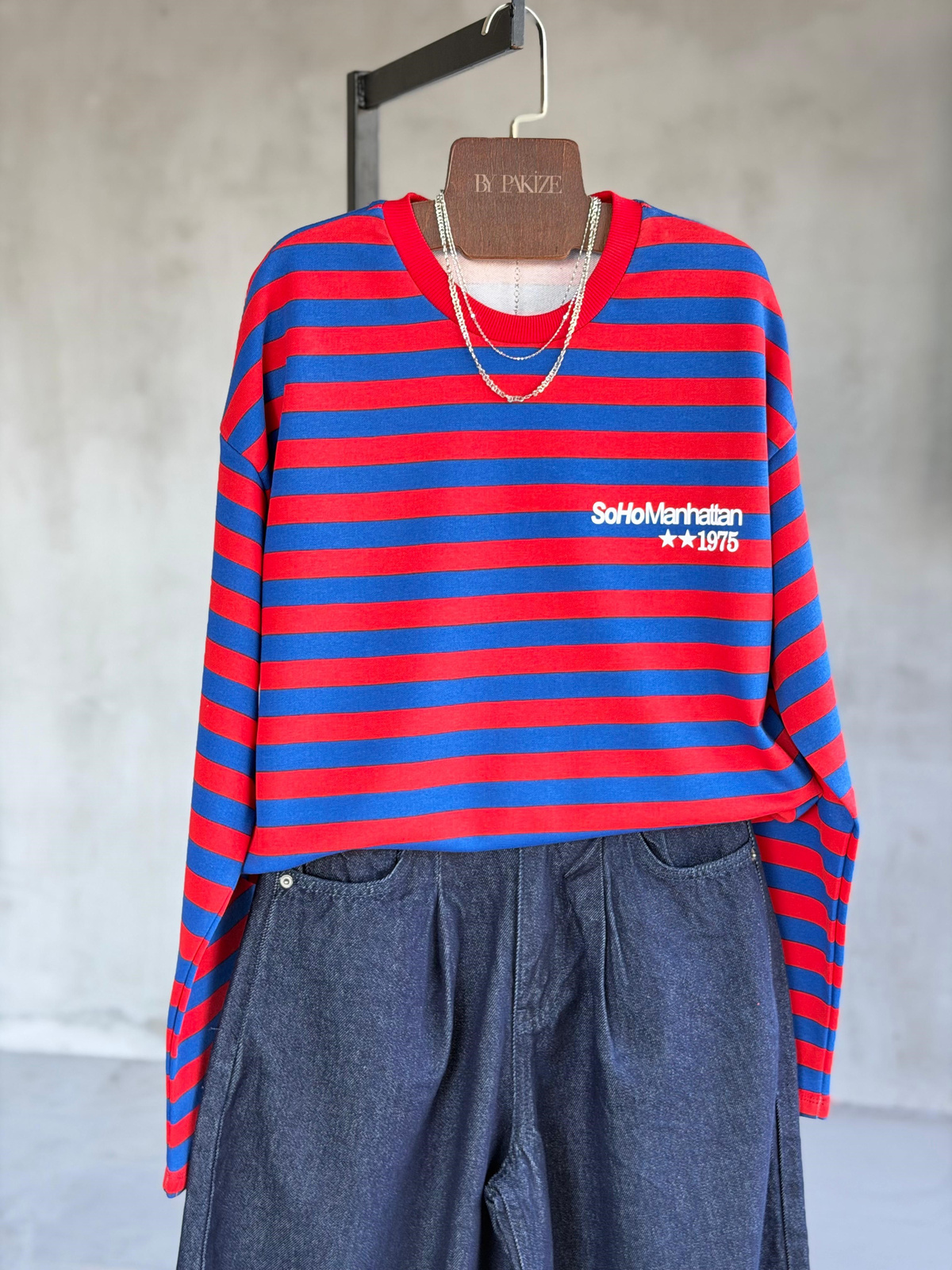 SoHo Manhattan Sırt Yıldız ve Yazı Baskılı Çizgili Sweatshirt(Sax-Kırmızı)