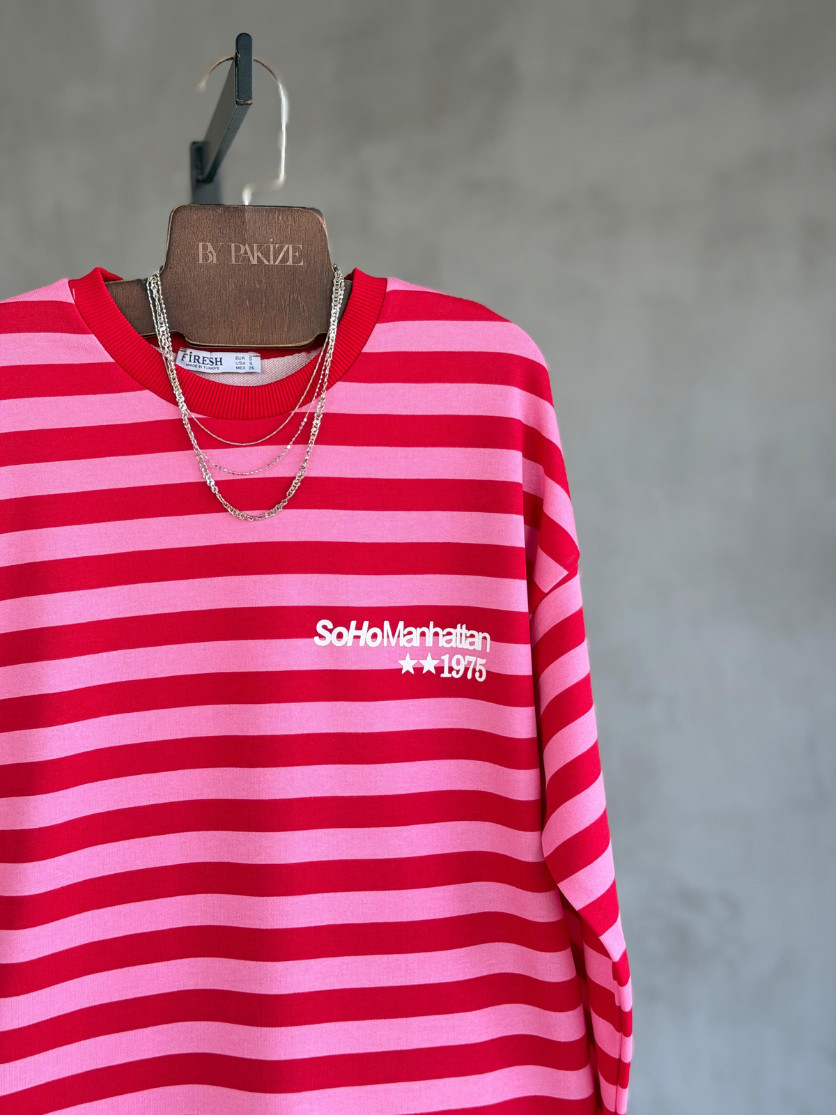 SoHo Manhattan Sırt Yıldız ve Yazı Baskılı Çizgili Sweatshirt(Kırmız-Pembe)