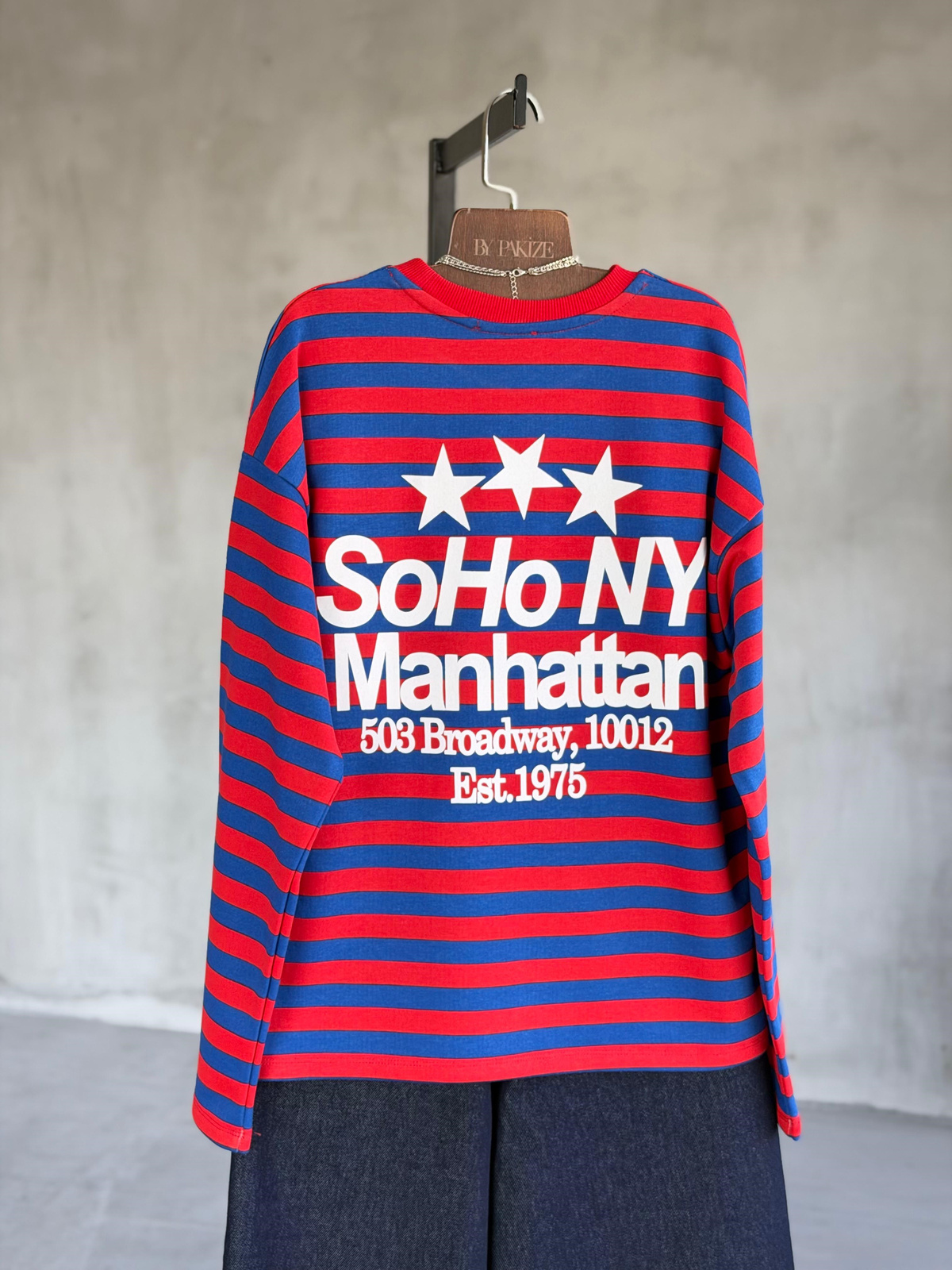 SoHo Manhattan Sırt Yıldız ve Yazı Baskılı Çizgili Sweatshirt(Sax-Kırmızı)