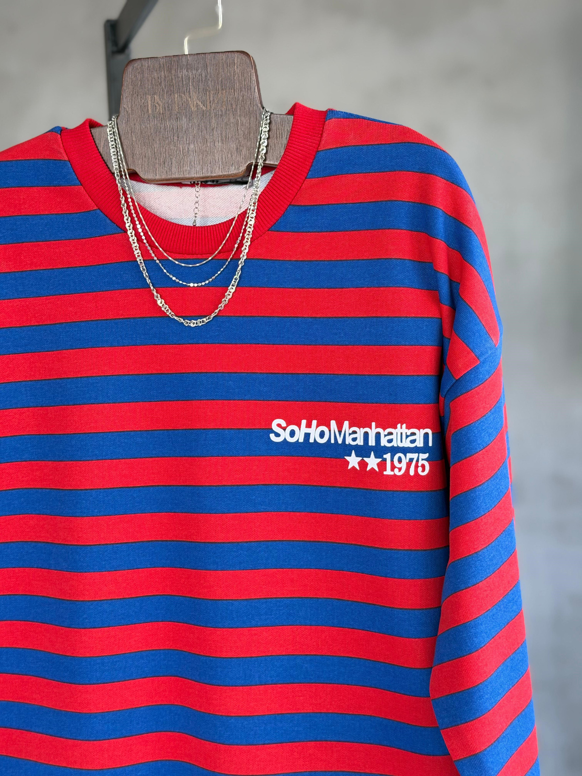 SoHo Manhattan Sırt Yıldız ve Yazı Baskılı Çizgili Sweatshirt(Sax-Kırmızı)