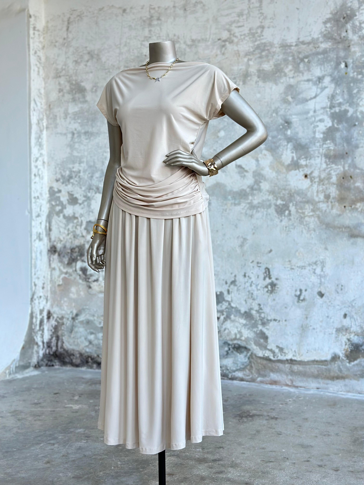 Süprem Kumaş Drape Detaylı Takım (Bej)