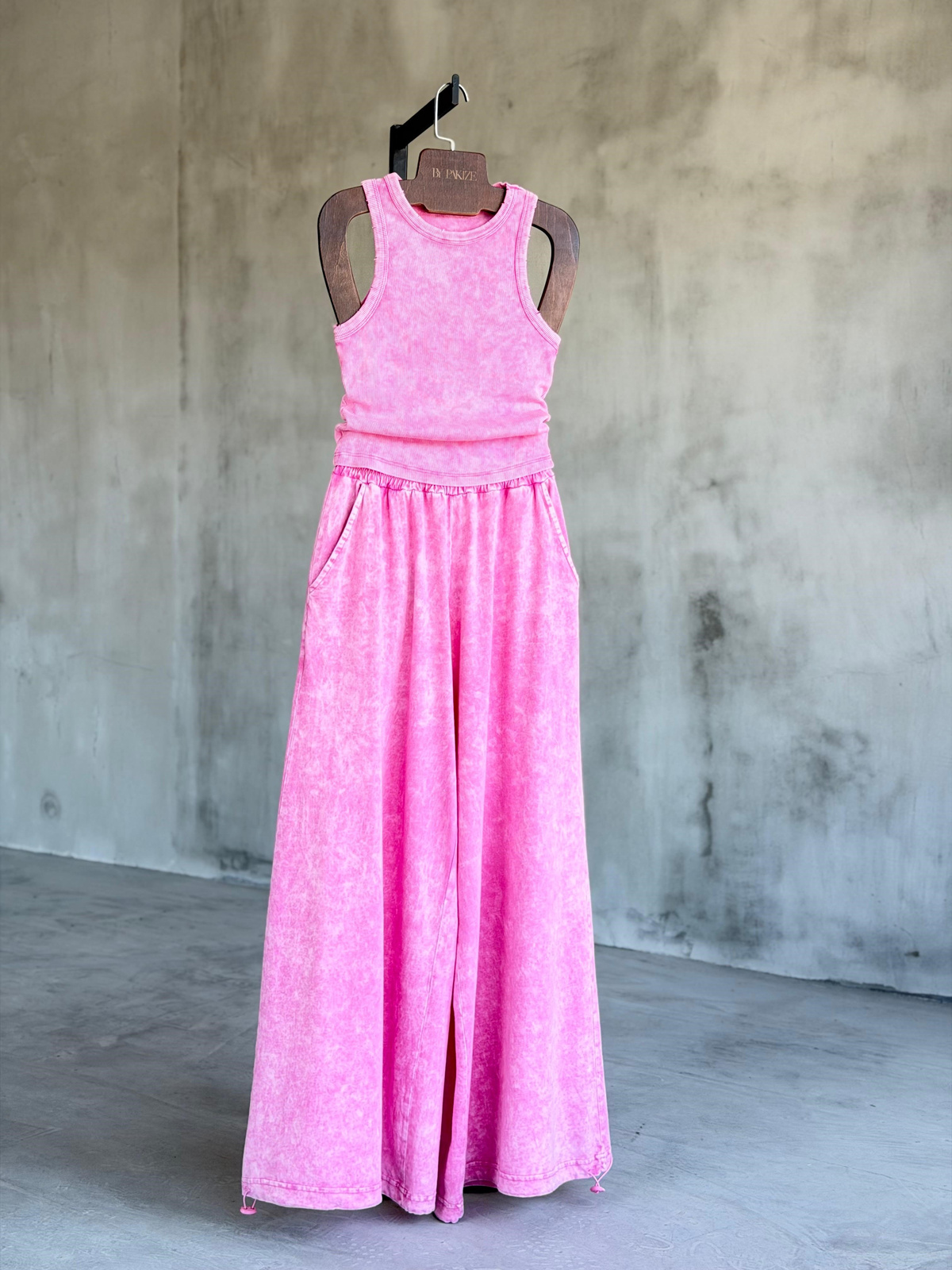 Taş Yıkamalı Halter Yaka Takım (Pembe)