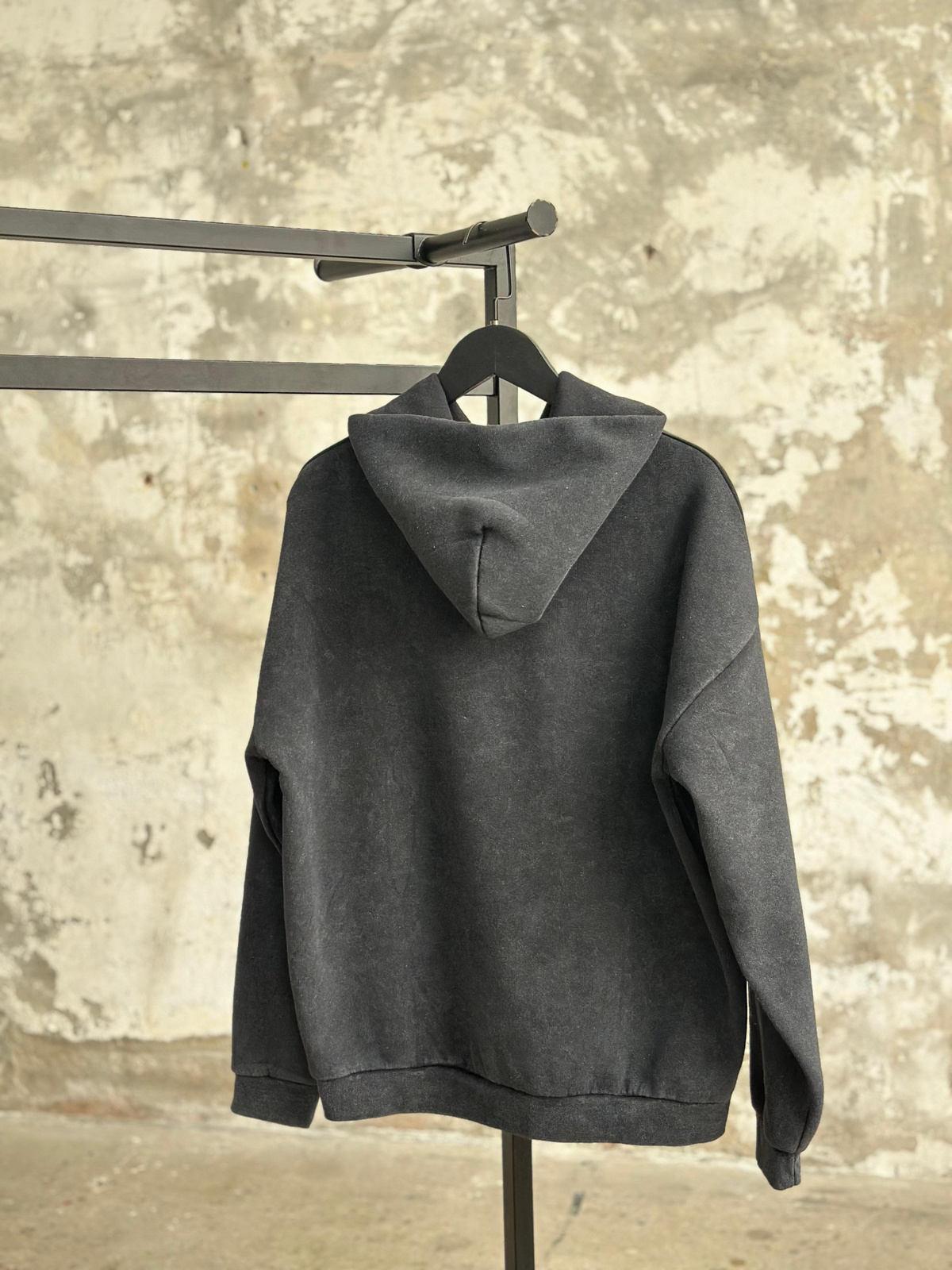 Taş Yıkamalı Kristal Taş İşçilikli Yazı Baskılı Sweat (Antrasit)