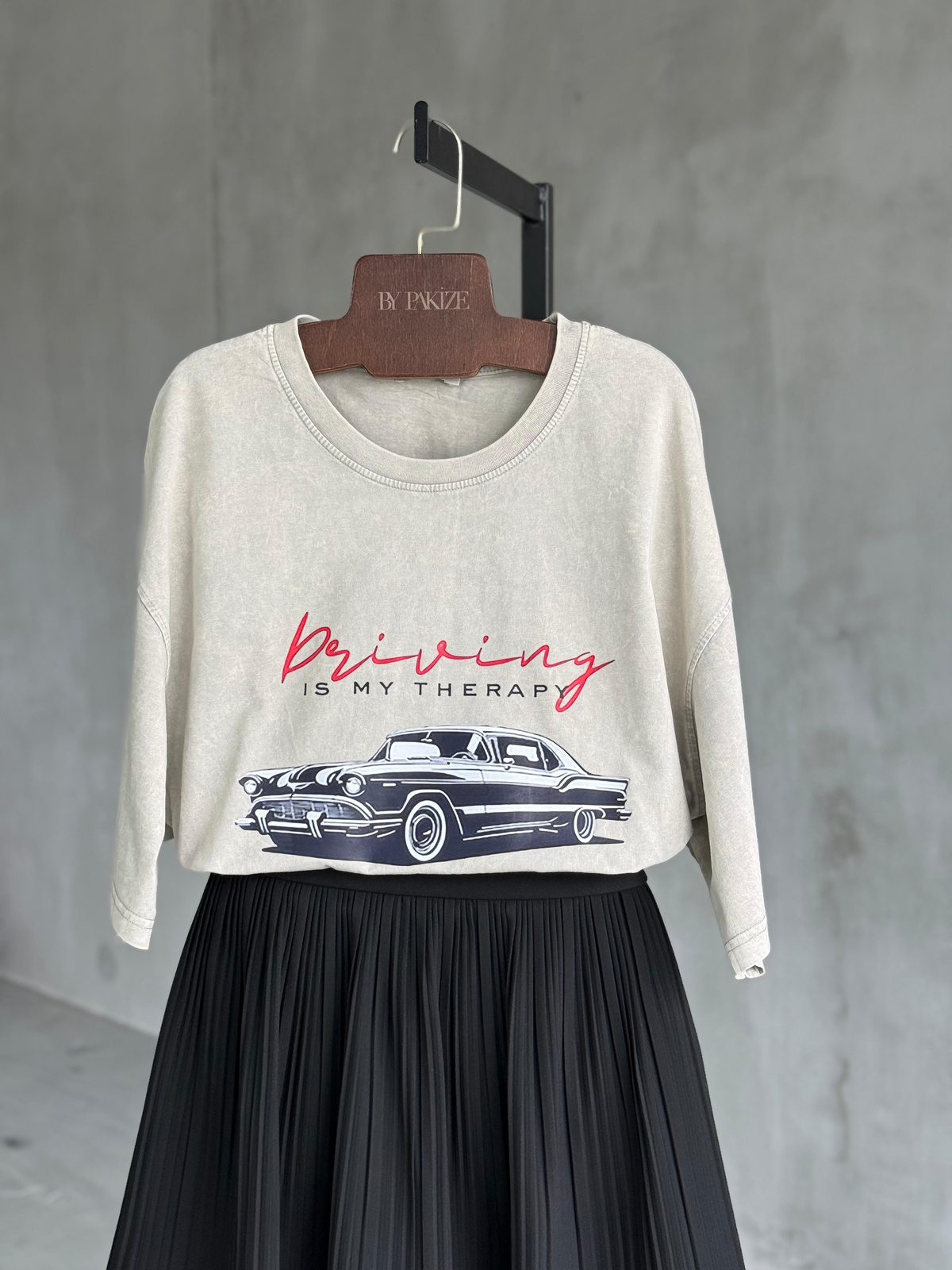 Taş Yıkamalı Mustang Baskılı Oversize Dokuma Tişört (Taş)