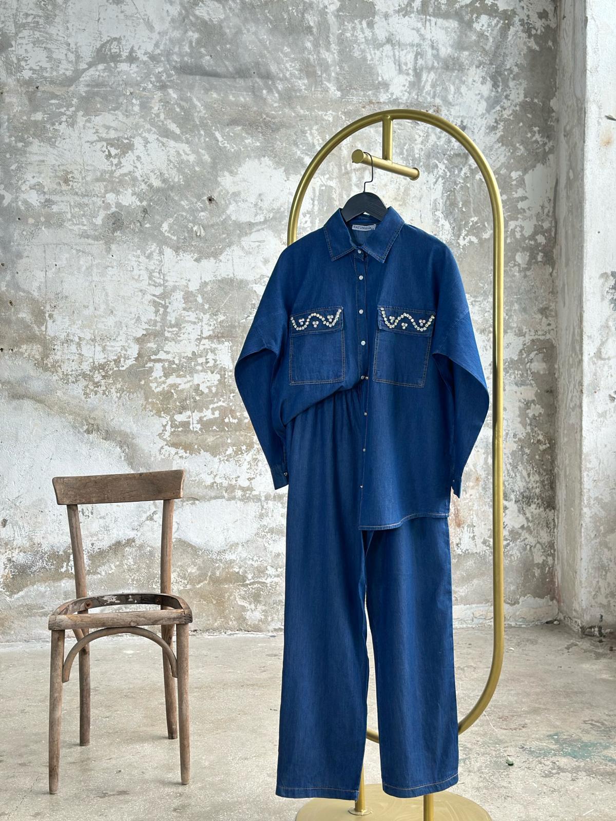 Tasarım Cebi Taş İşçilikli Denim Takım (MAVİ)