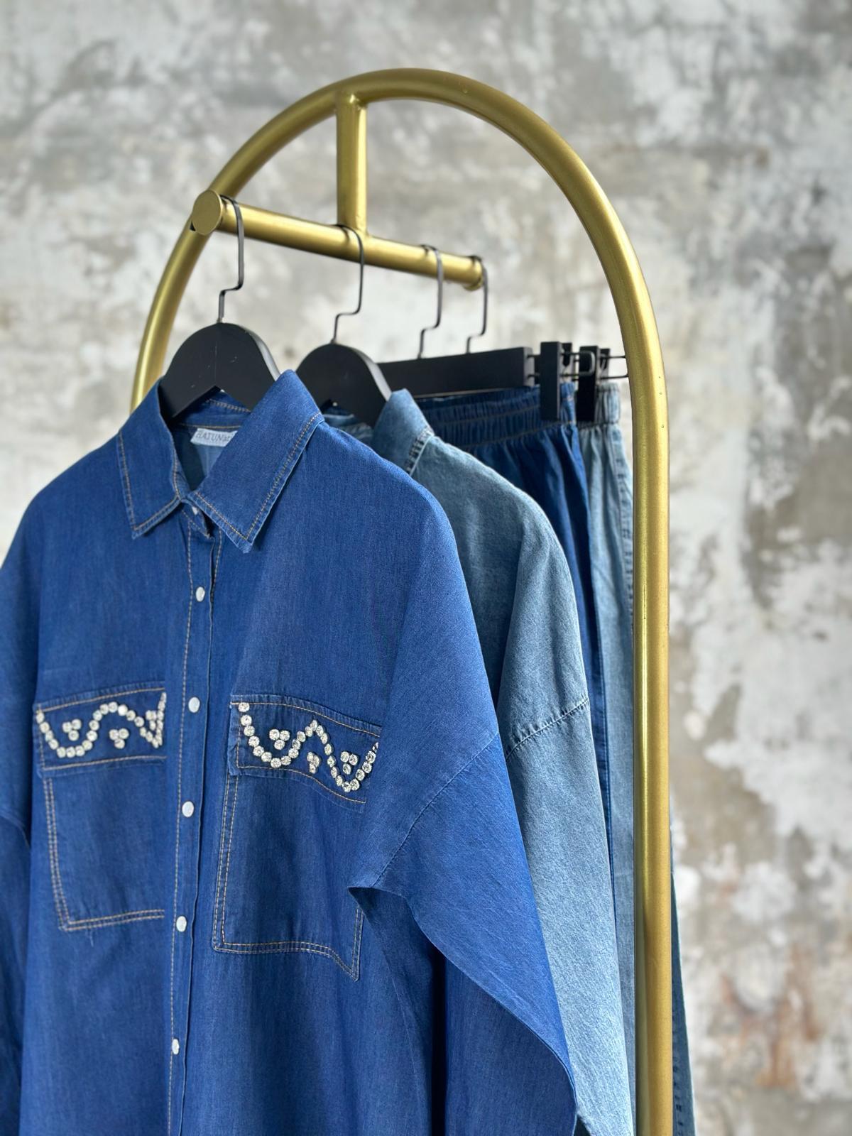 Tasarım Cebi Taş İşçilikli Denim Takım (MAVİ)