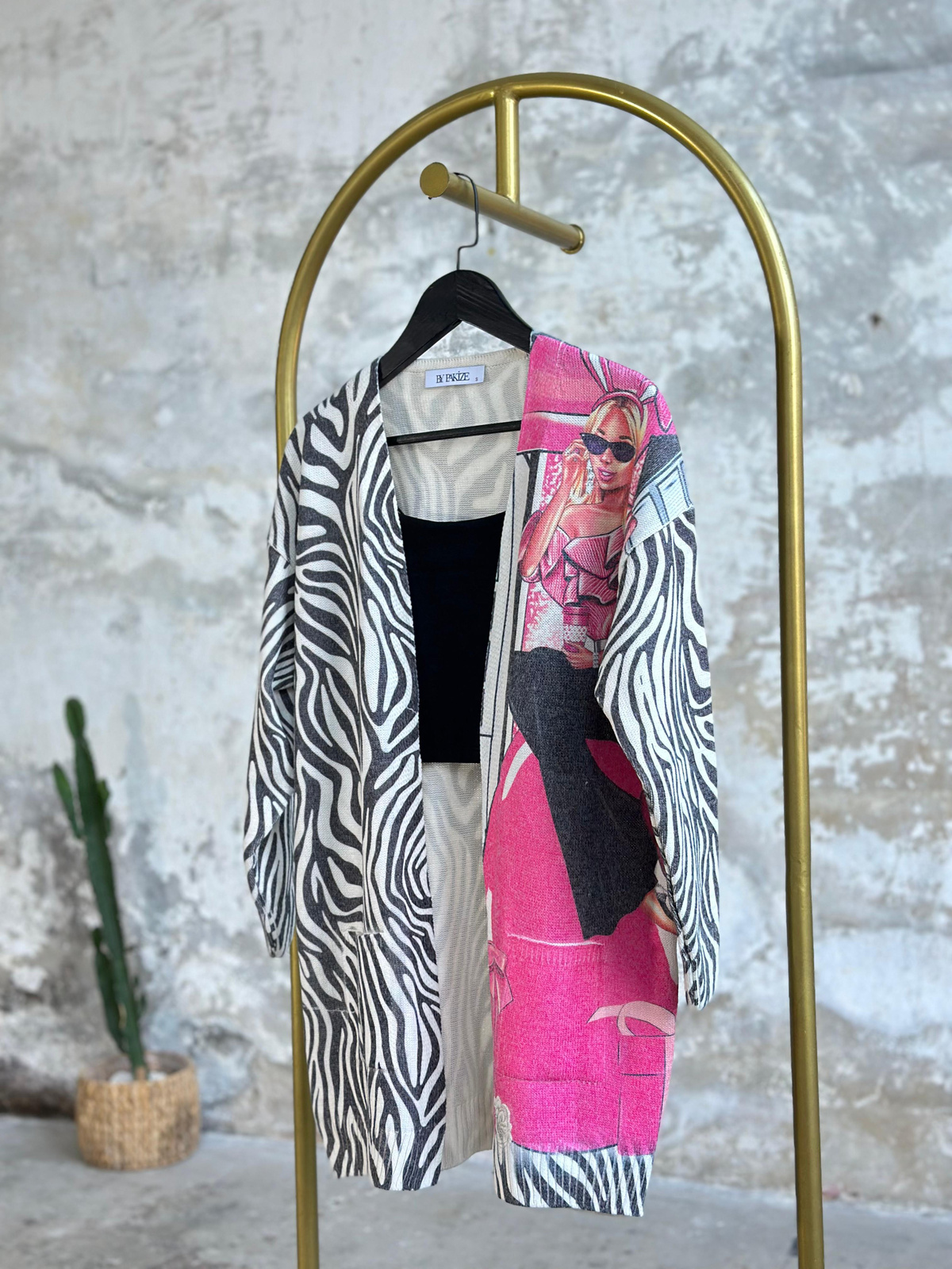 Tasarım Çelik Örgü Dijital Baskılı Zebra Desen Hırka (Siyah)