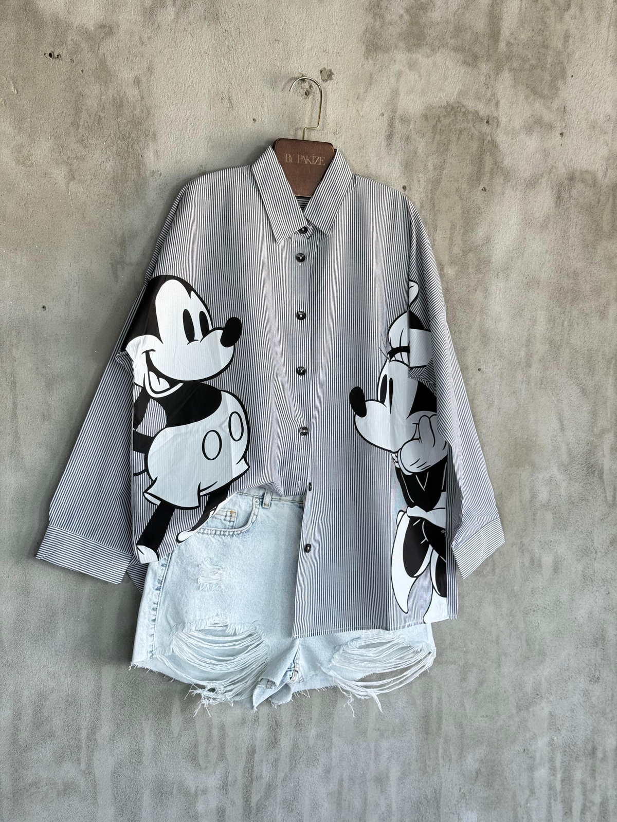 Tasarım Çizgili Mickey Mause Baskılı Boyfriend Gömlek (Siyah)