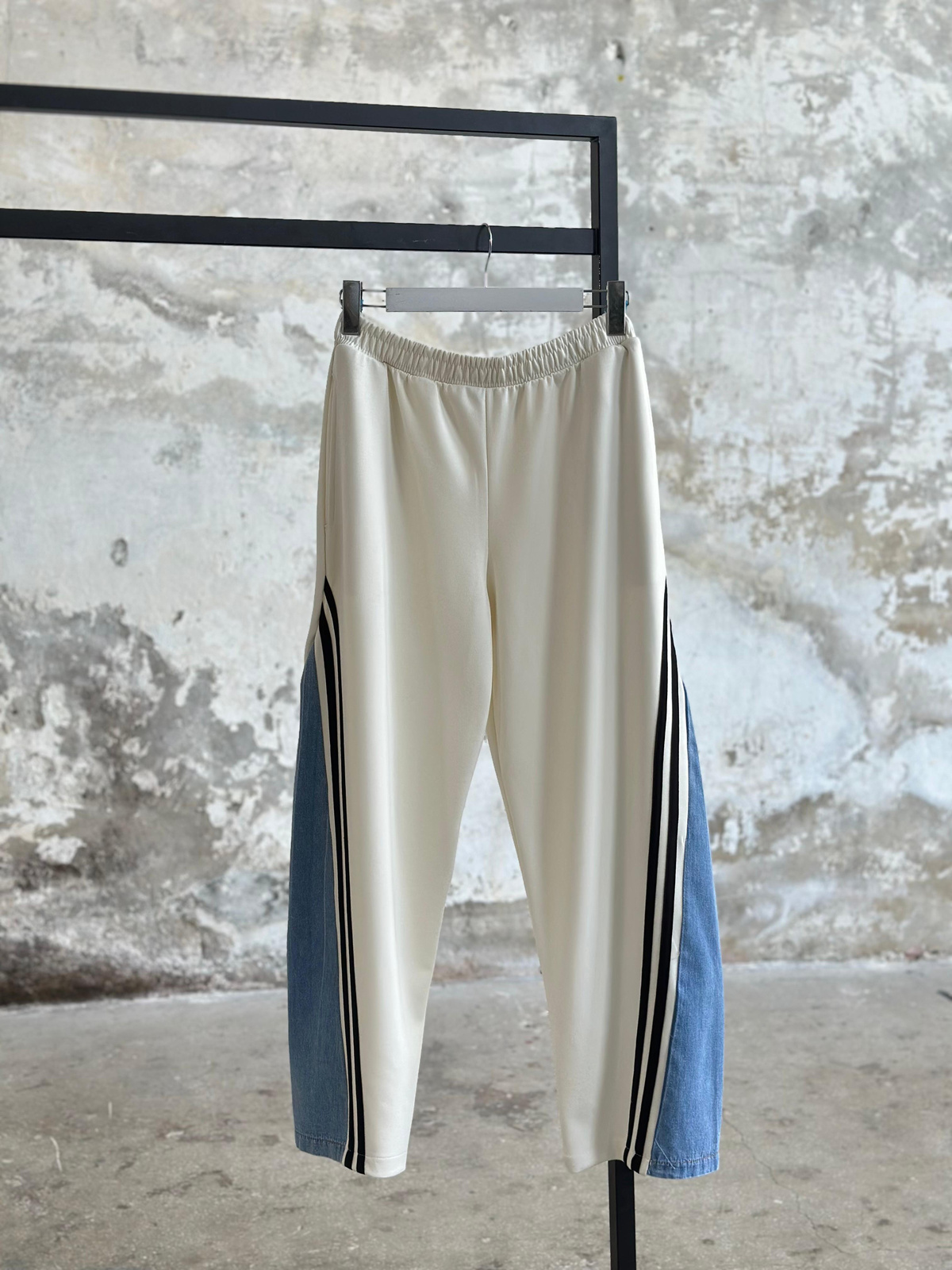 Tasarım Denim Kot Şerit Detaylı Takım (Beyaz)