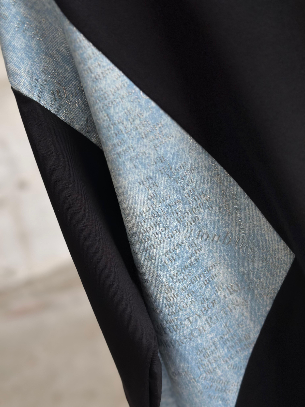 Tasarım Denim Kot Üzeri Varak Yazı Baskılı Takım (Siyah)