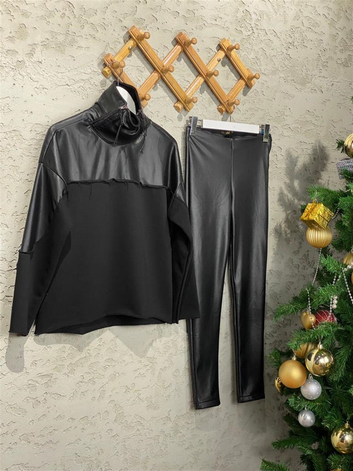 Tasarım Deri Detaylı Sweat (Siyah)