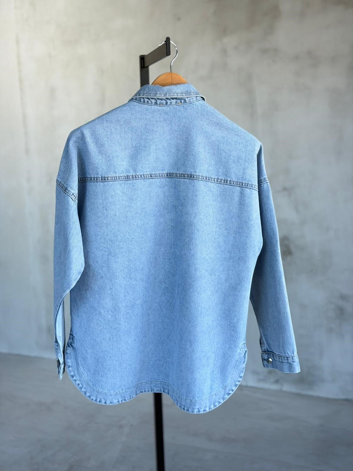 Tasarım İri Kristal Taş İşlemeli Denim Gömlek(Mavi)