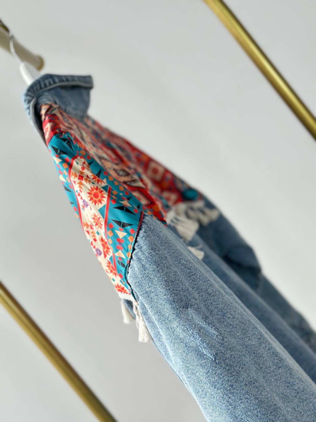 Tasarım Kilim Desen ve Püskül Detaylı Denim Ceket (Mavi)