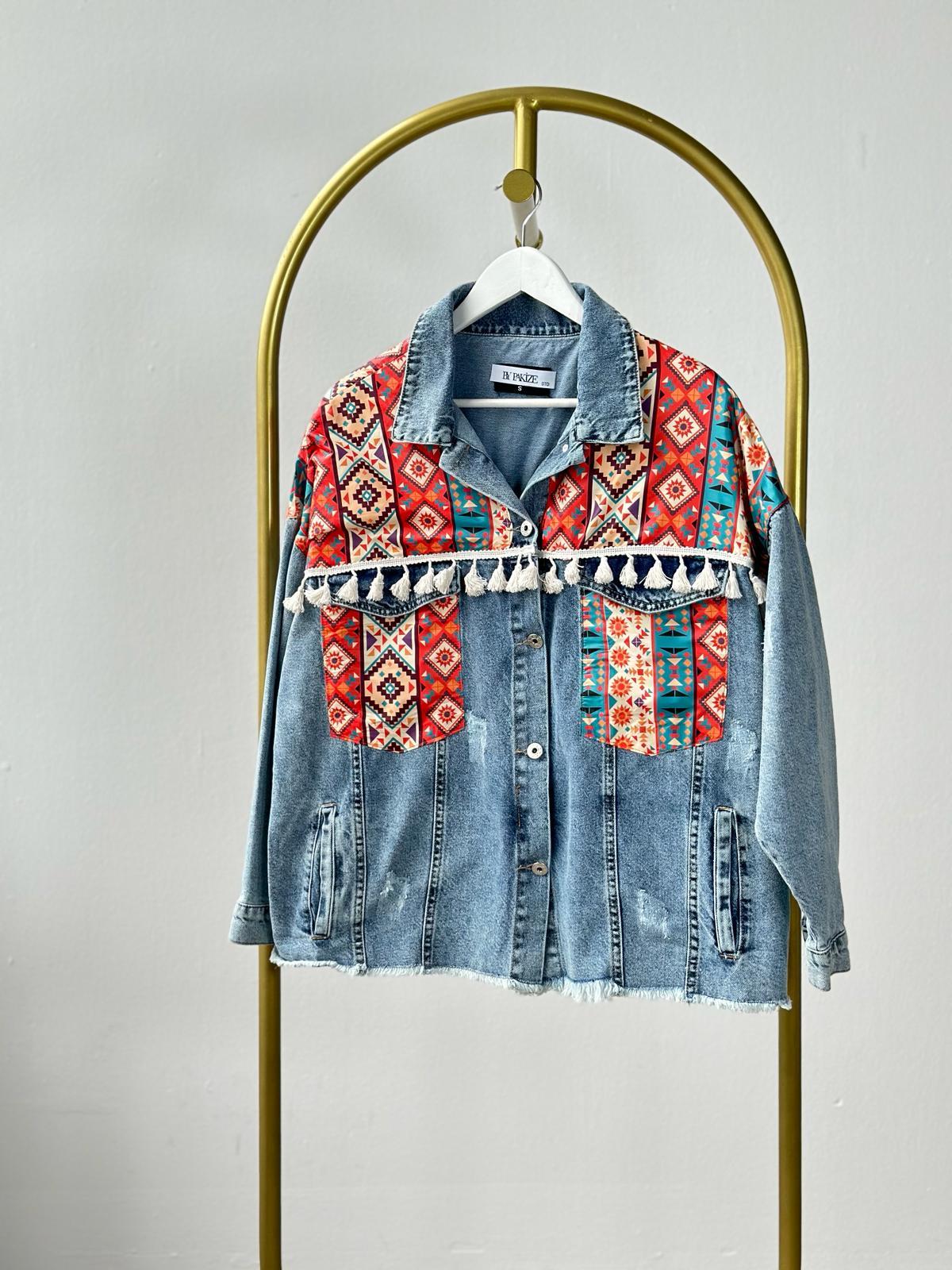 Tasarım Kilim Desen ve Püskül Detaylı Denim Ceket (Mavi)