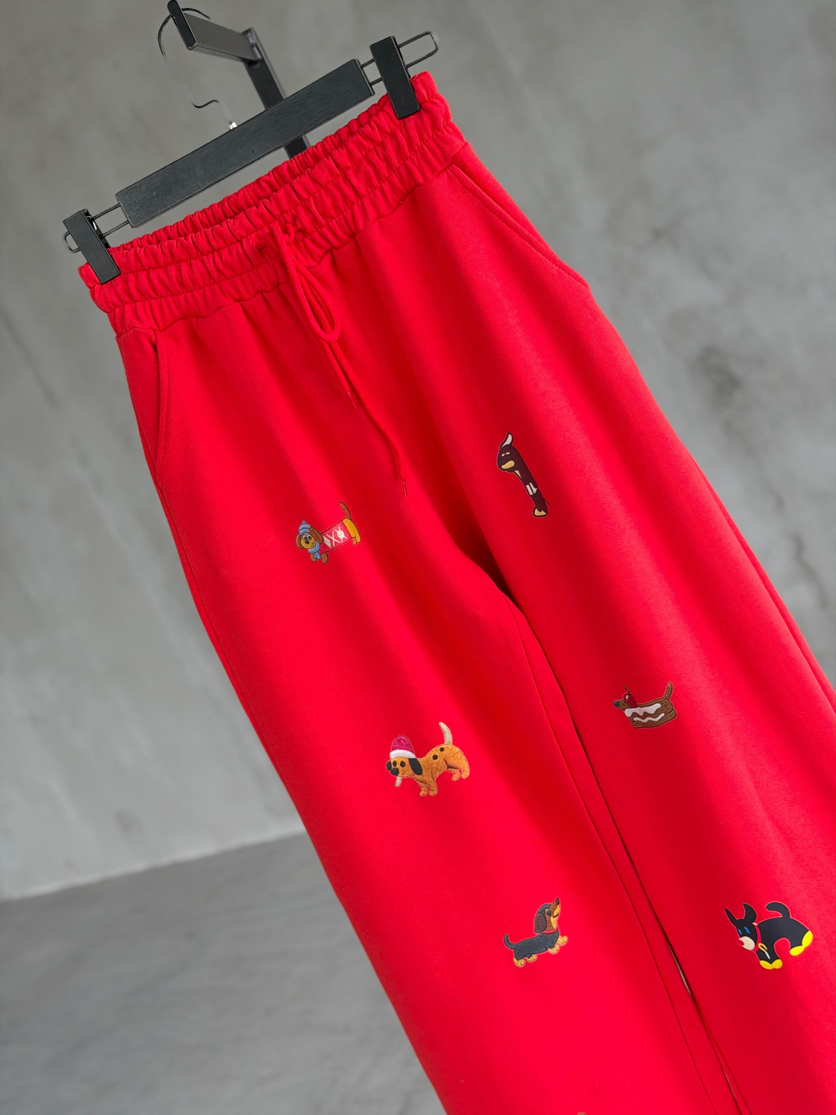 Tasarım Köpek Desenli Premium Pantolon ( Kırmızı)