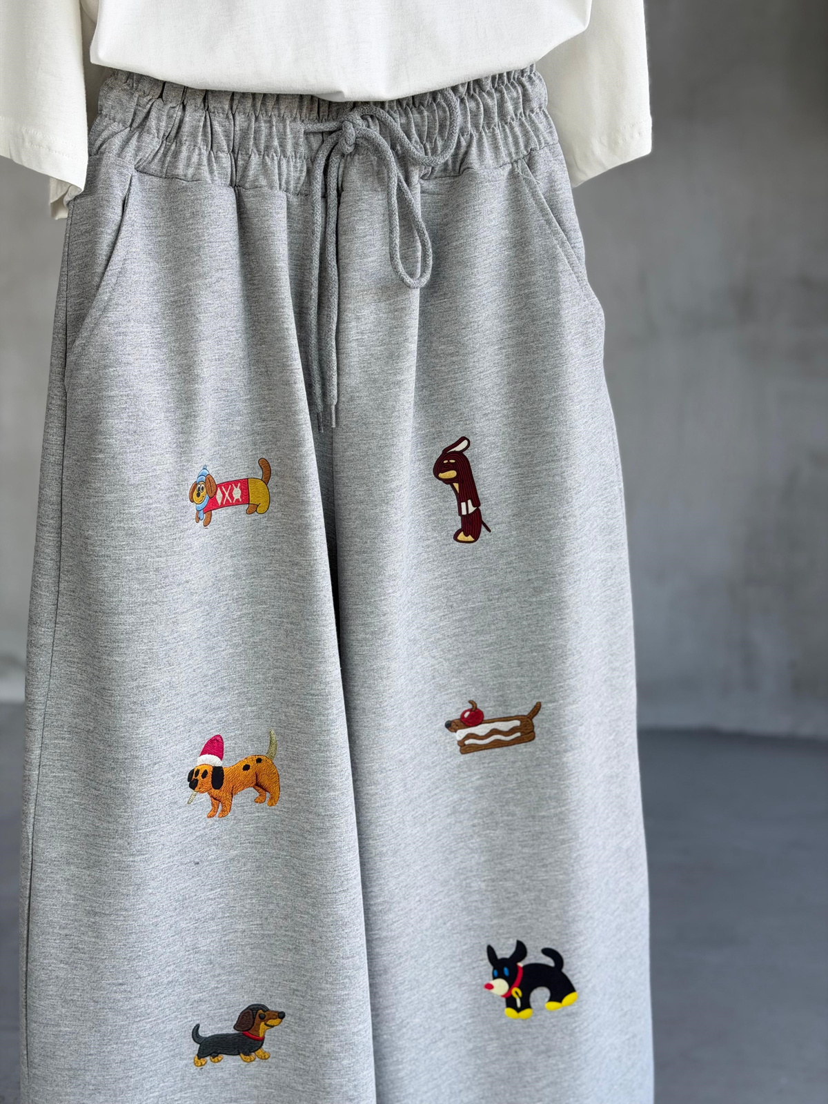 Tasarım Köpek Desenli Premium Pantolon (Gri)