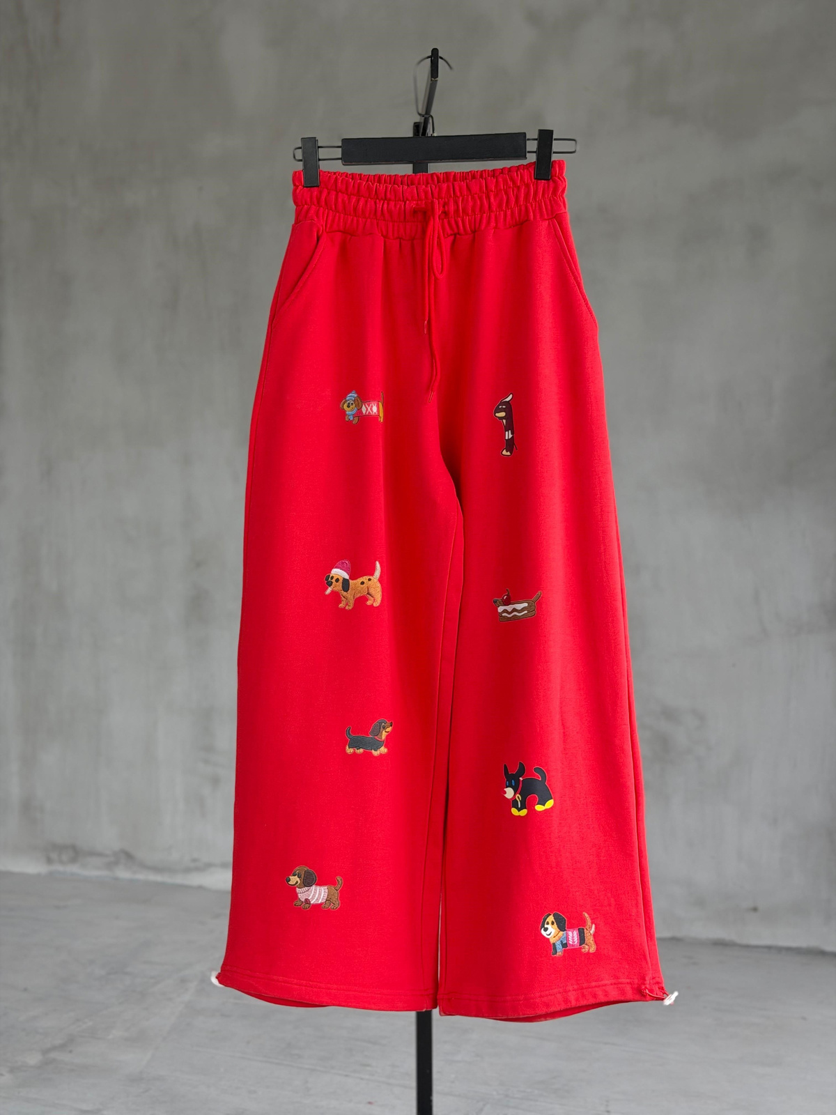 Tasarım Köpek Desenli Premium Pantolon ( Kırmızı)