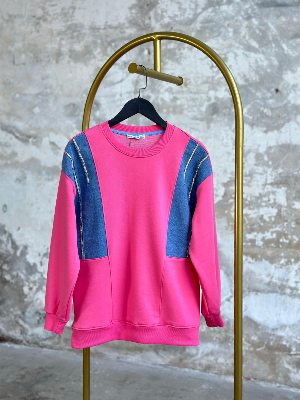 Tasarım Kot Detay Şerit Çizgi Taşlı Sweat (Pembe)