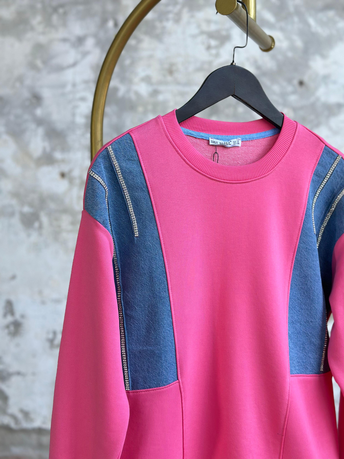 Tasarım Kot Detay Şerit Çizgi Taşlı Sweat (Pembe)