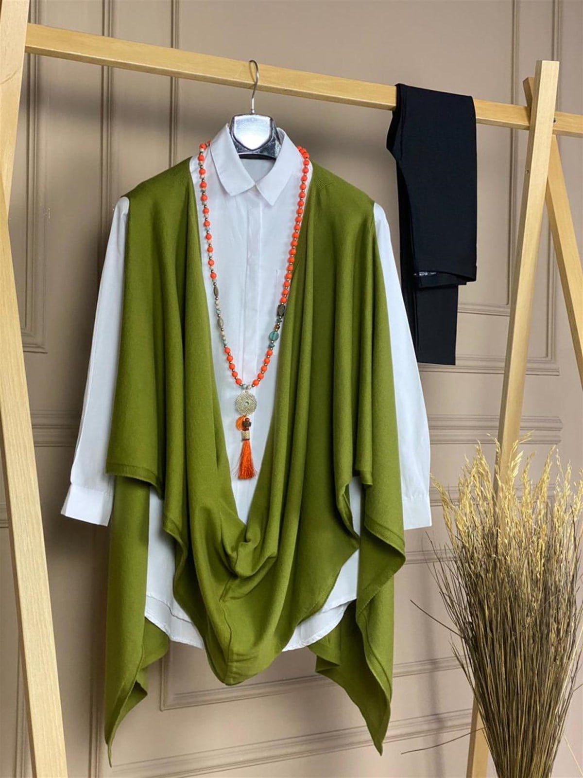 Tasarım Model Asimetrik Kesim Yelek (Yağ Yeşili)
