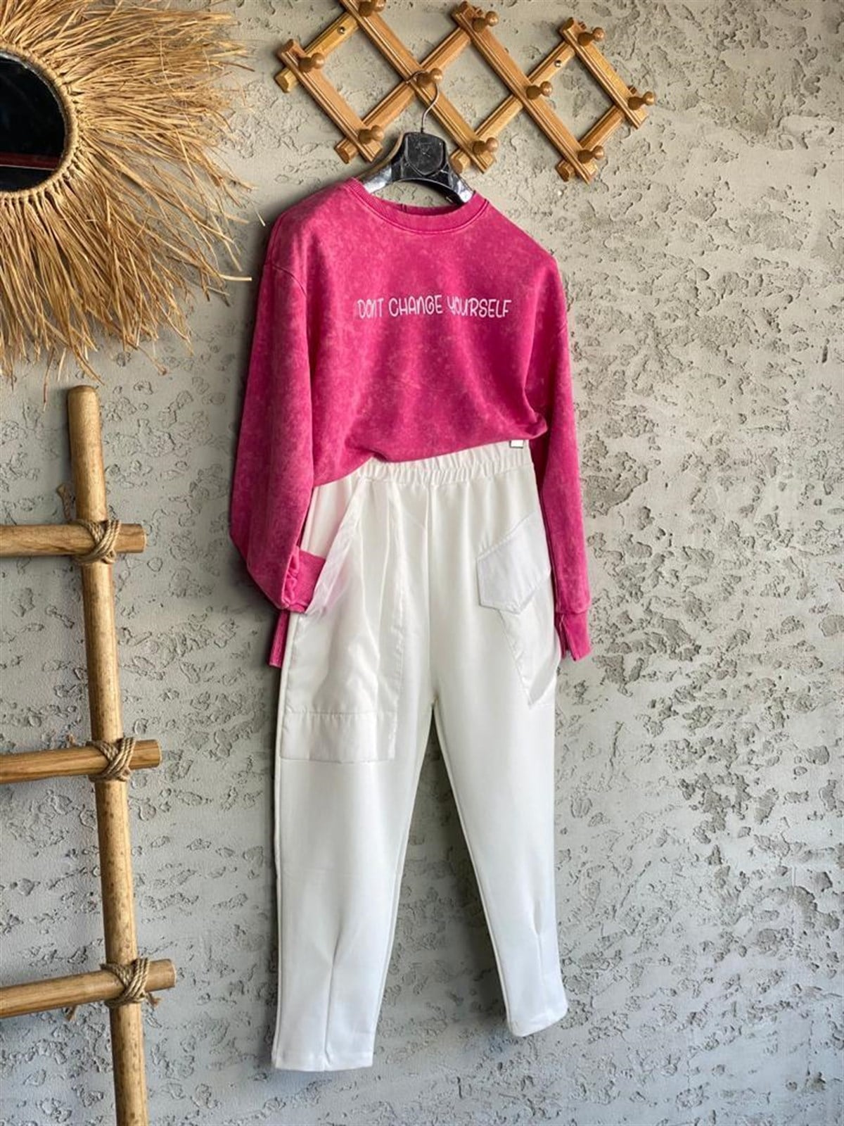 Tasarım Model Cepli Pantolon (Beyaz)
