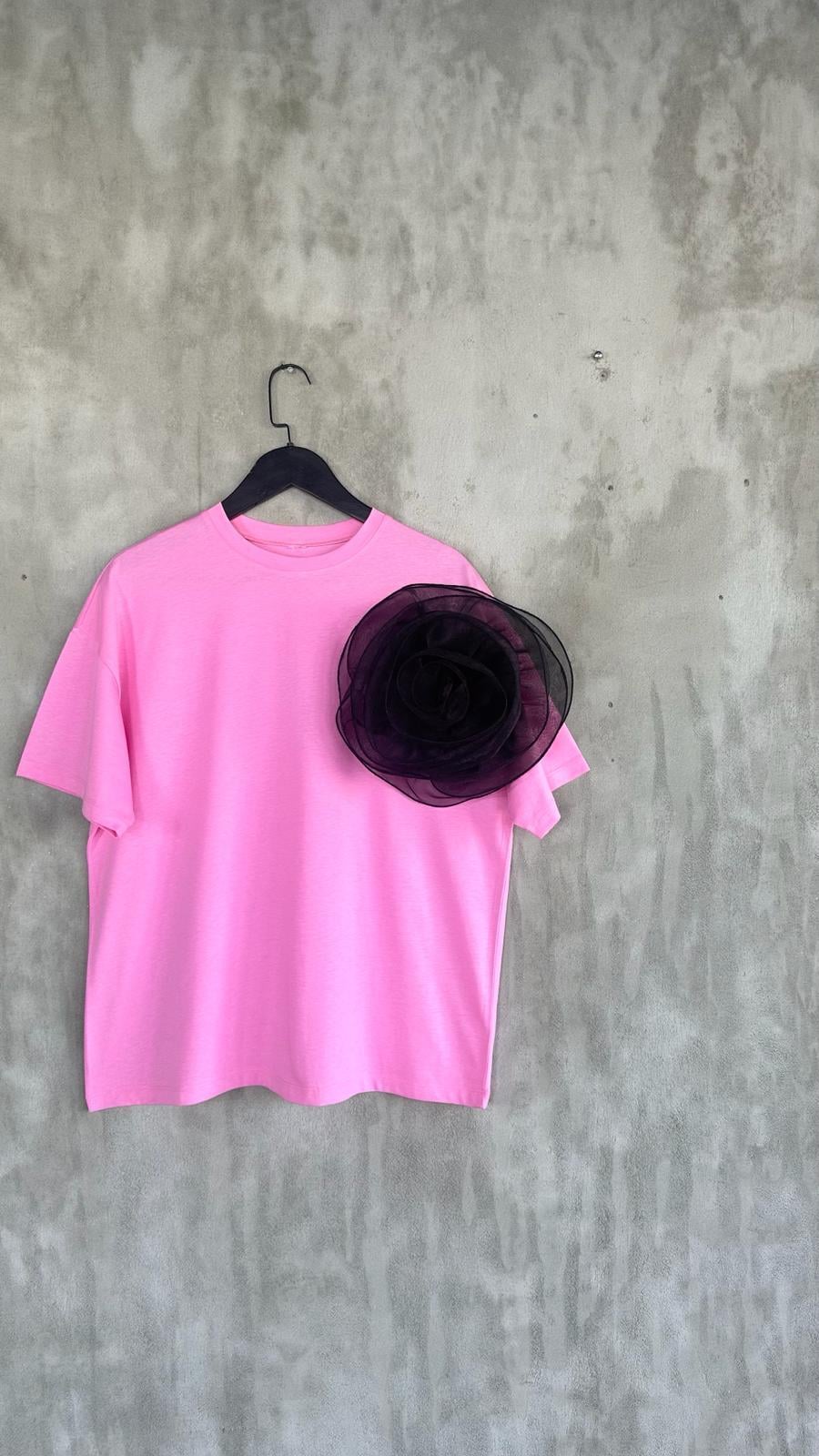 Tasarım Model Organze Kumaş Çiçekli Tişört (Pembe)