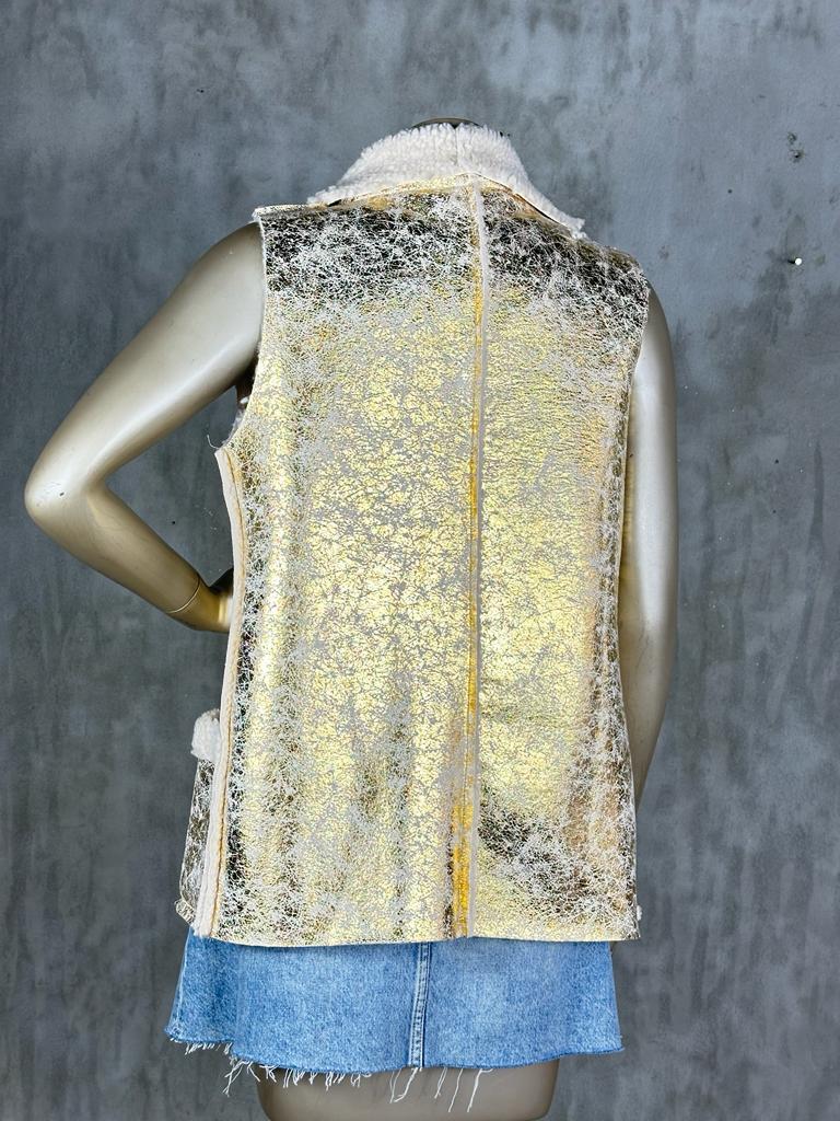Tasarım Model Peluş Varaklı Yelek (Gold)
