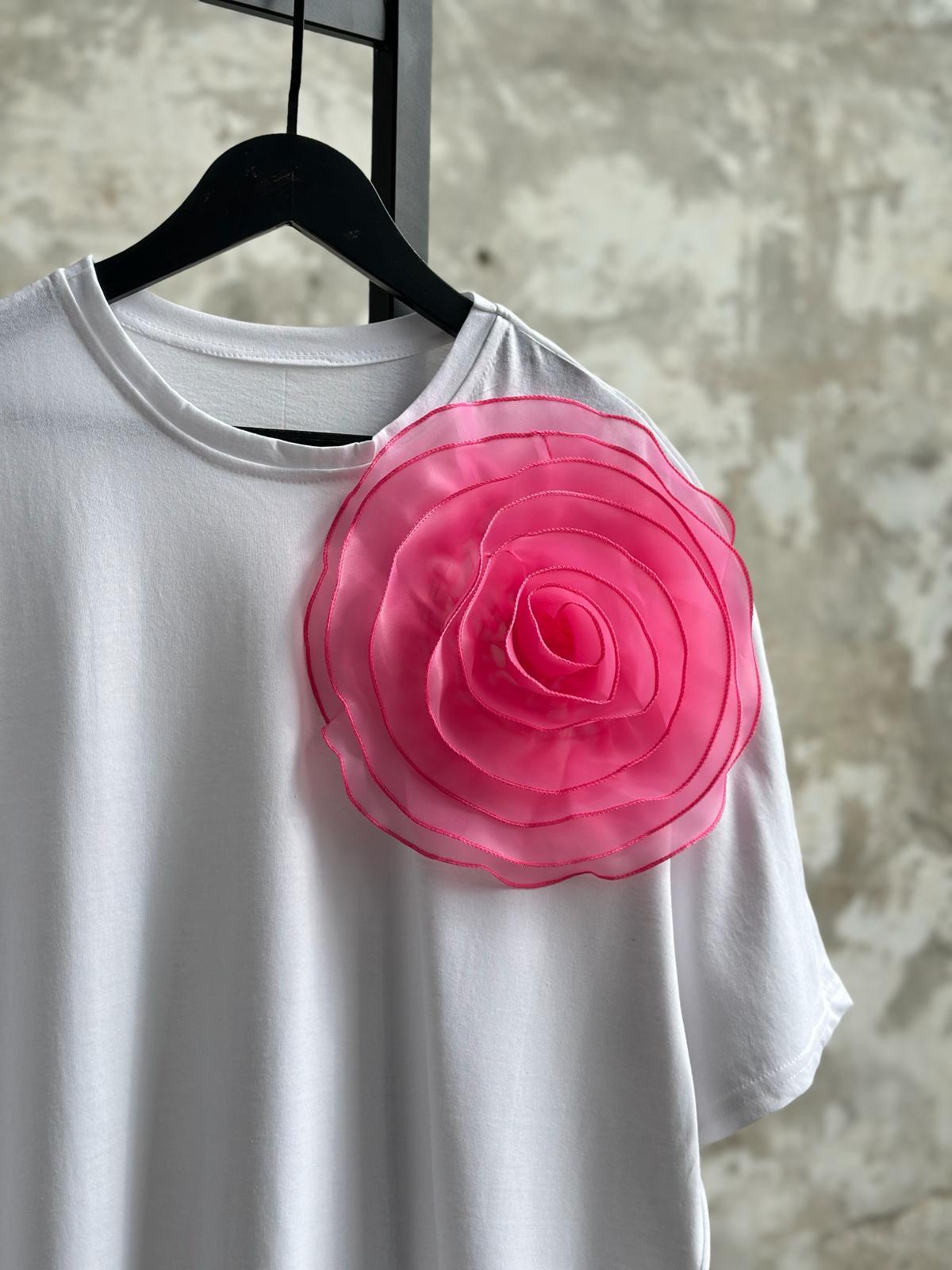 Tasarım Model Pembe Organze Güllü Tişört (Beyaz)