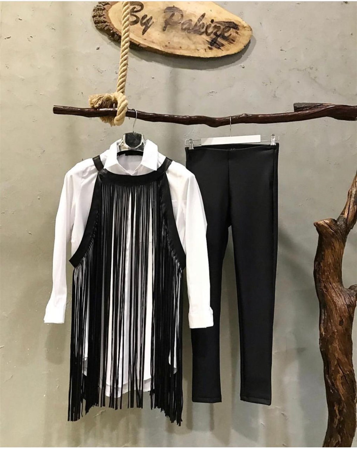 Tasarım Model Püsküllü Deri Süveter