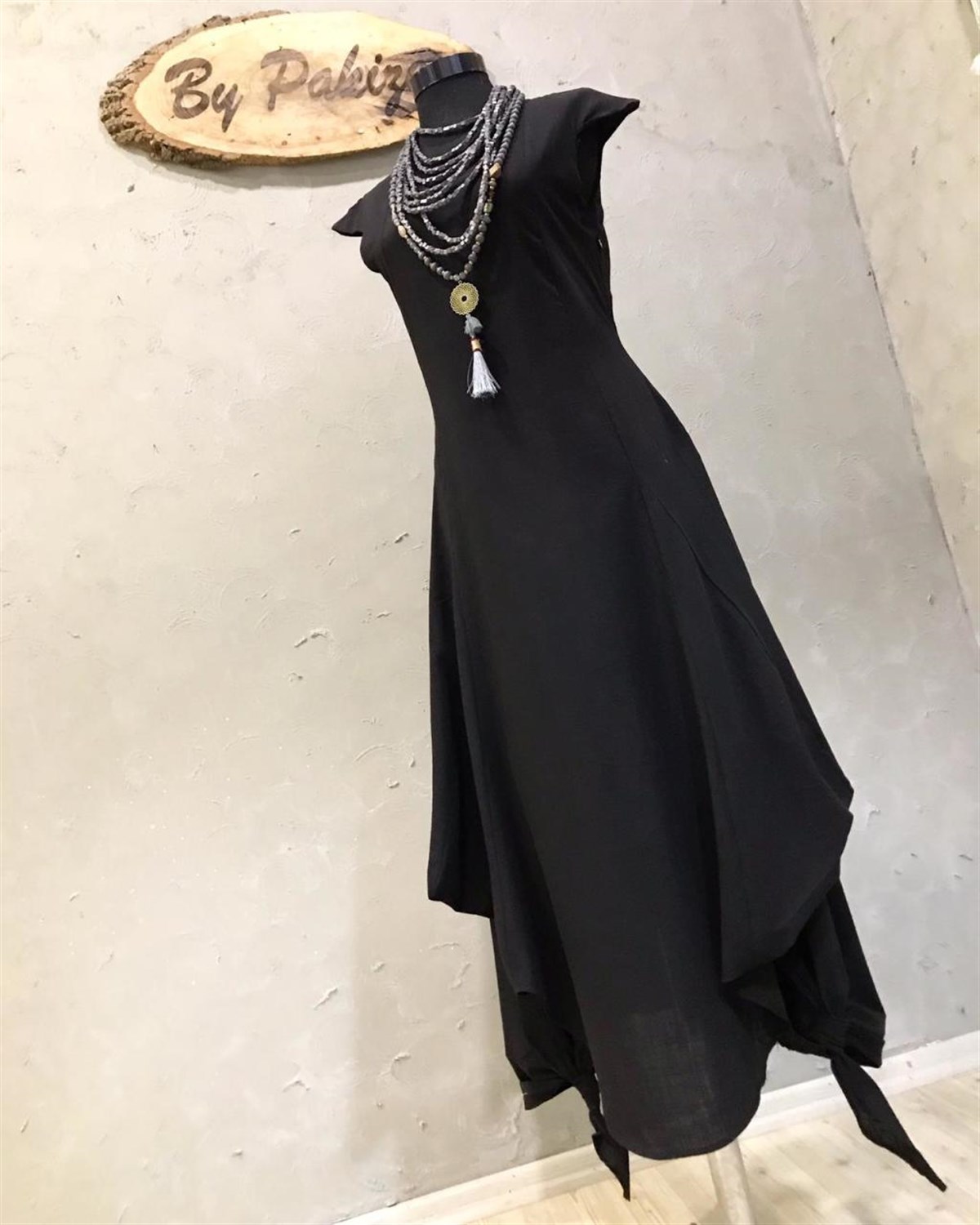 Tasarım Model V Yaka Coton Kumaş Elbise
